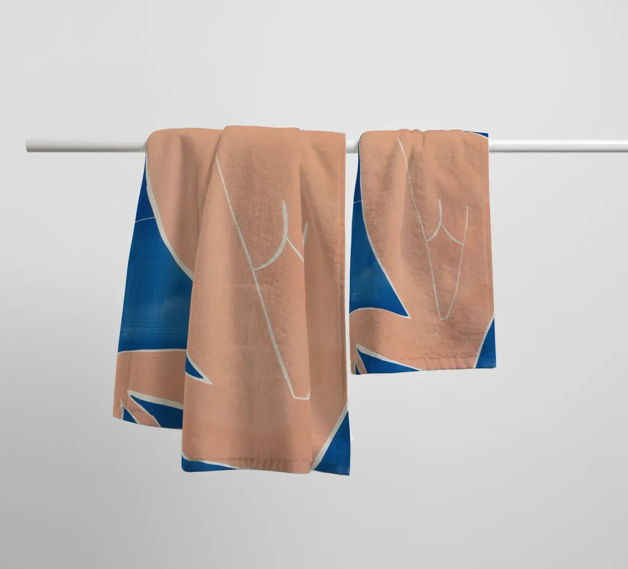 Donna nuda in pesca e blu | Ispirato a Matisse asciugamano da bagno da Autofocus