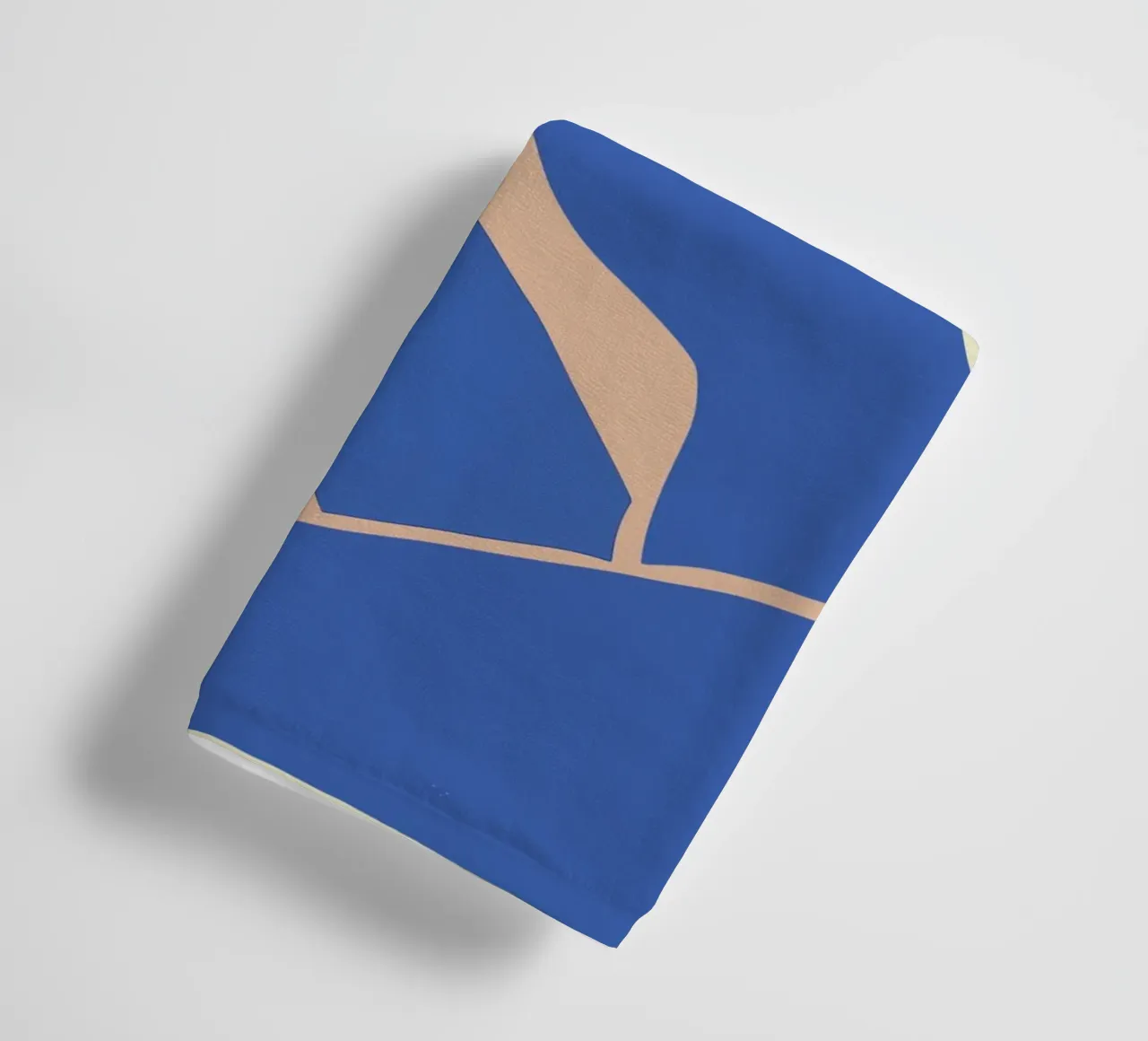 Donna nuda blu e stile grafico astratto minimalista asciugamano da bagno da Autofocus
