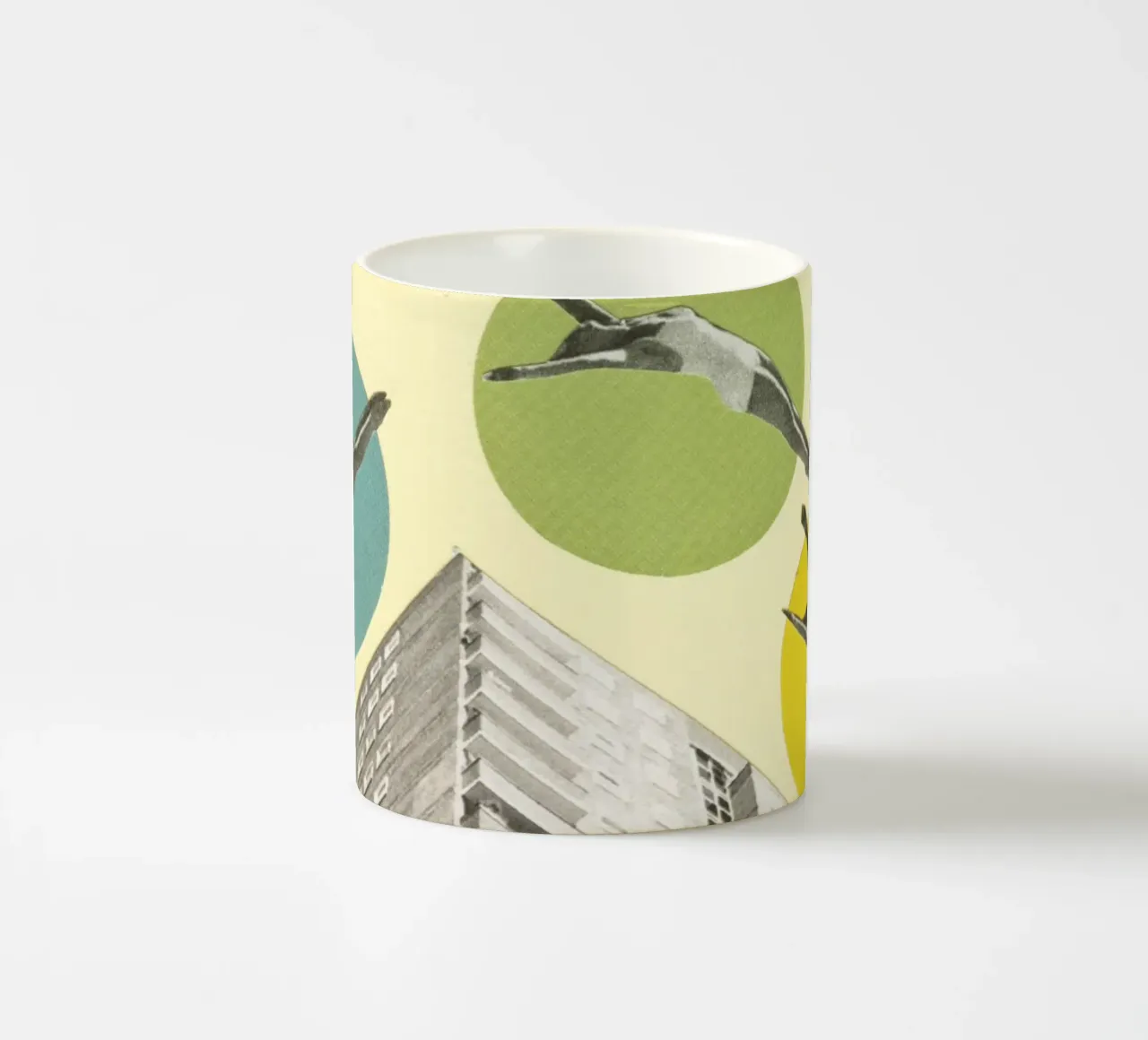 High Flyers tazza in ceramica da Cassia Beck Collage