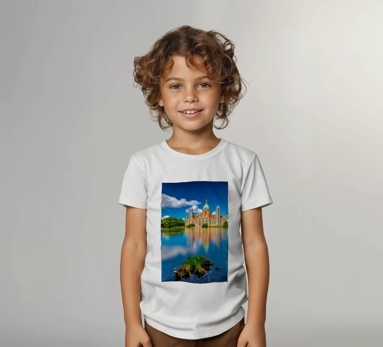 New town hall in Hanover kids t-shirt by Marcus Beckert | Fotografie