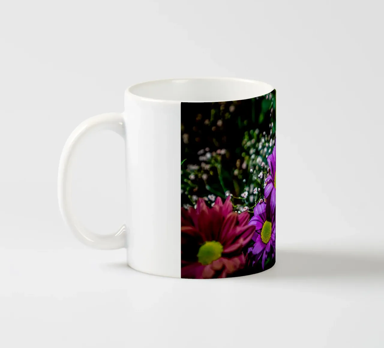 Bouquet di fiori colorati tazza in ceramica da Marcus Beckert | Fotografie