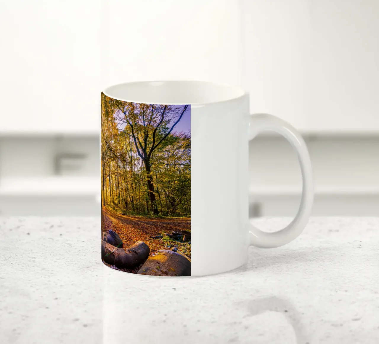 Stella del sole nella foresta in autunno tazza in ceramica da Marcus Beckert | Fotografie