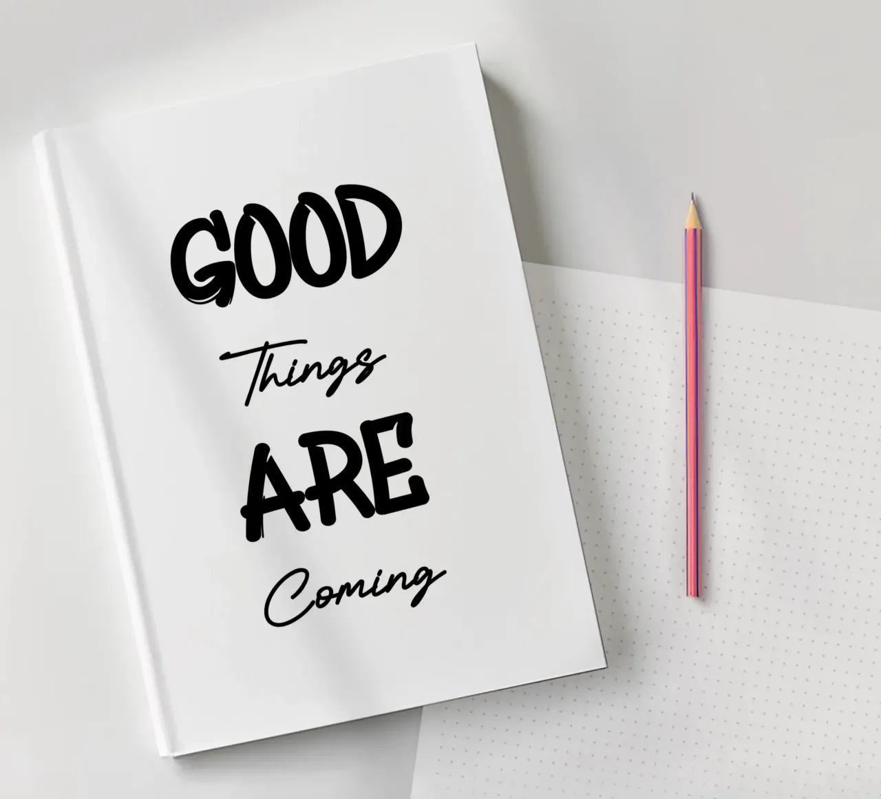 Goede dingen komen eraan Typografie in moderne stijl notitieboek van YV TYPOGRAPHY