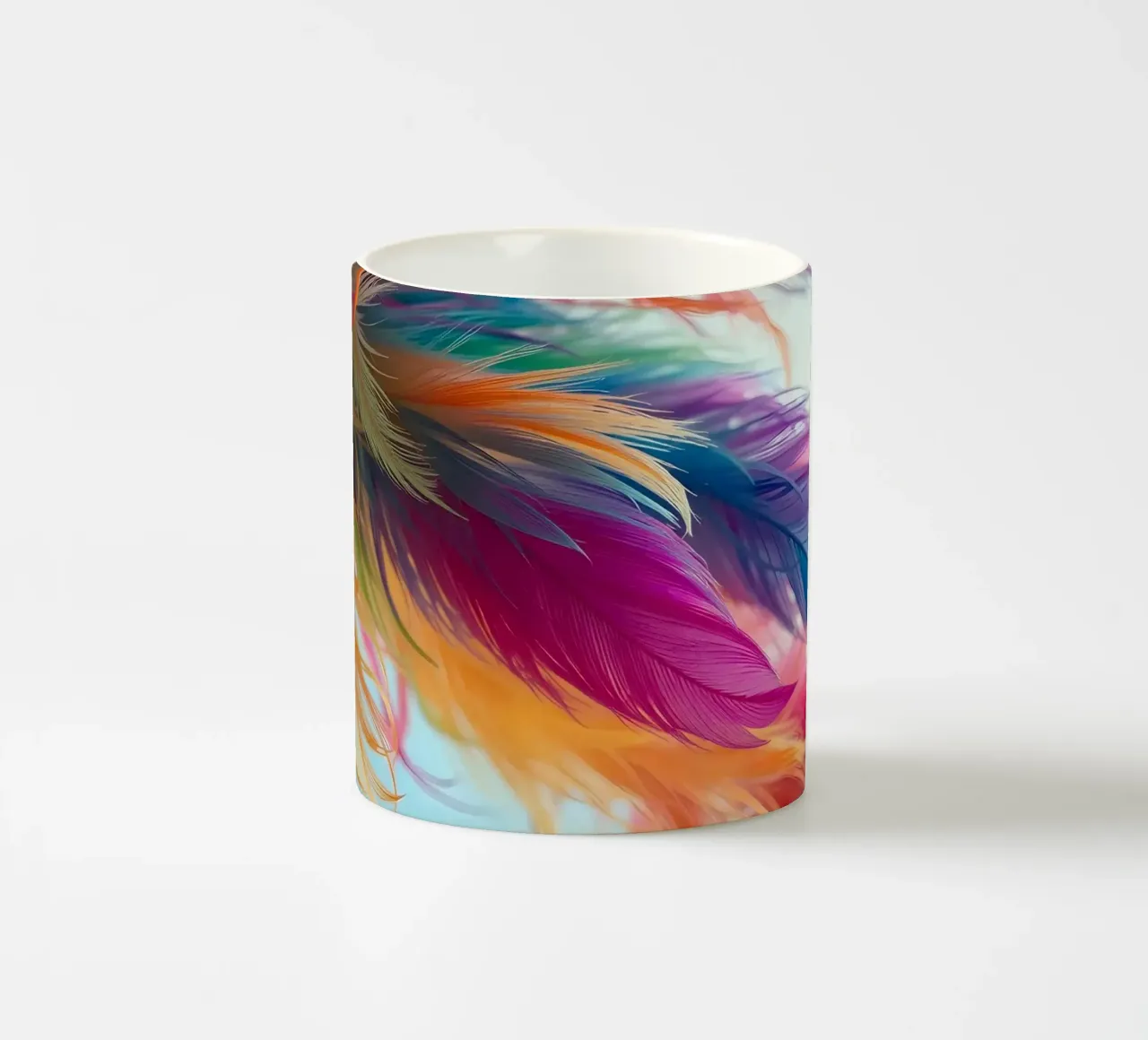 Le piume vibranti mostrano un arcobaleno di colori tazza in ceramica da DesignDoodle