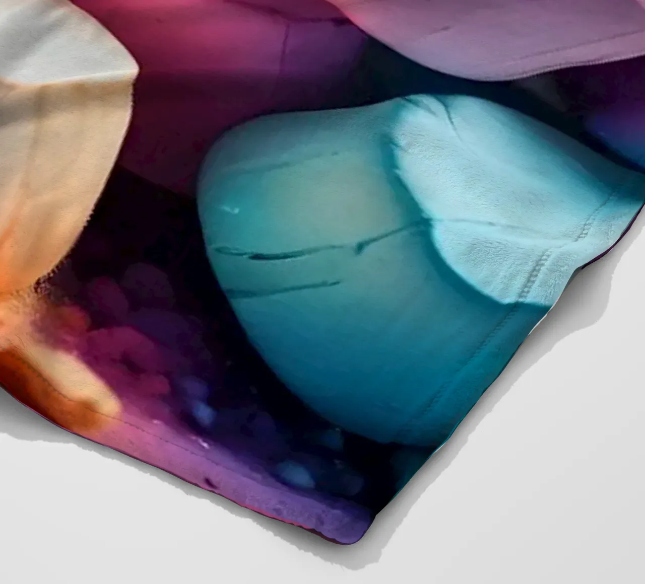 Marshmallow colorati impilati in modo giocoso coperta in pile da DesignDoodle
