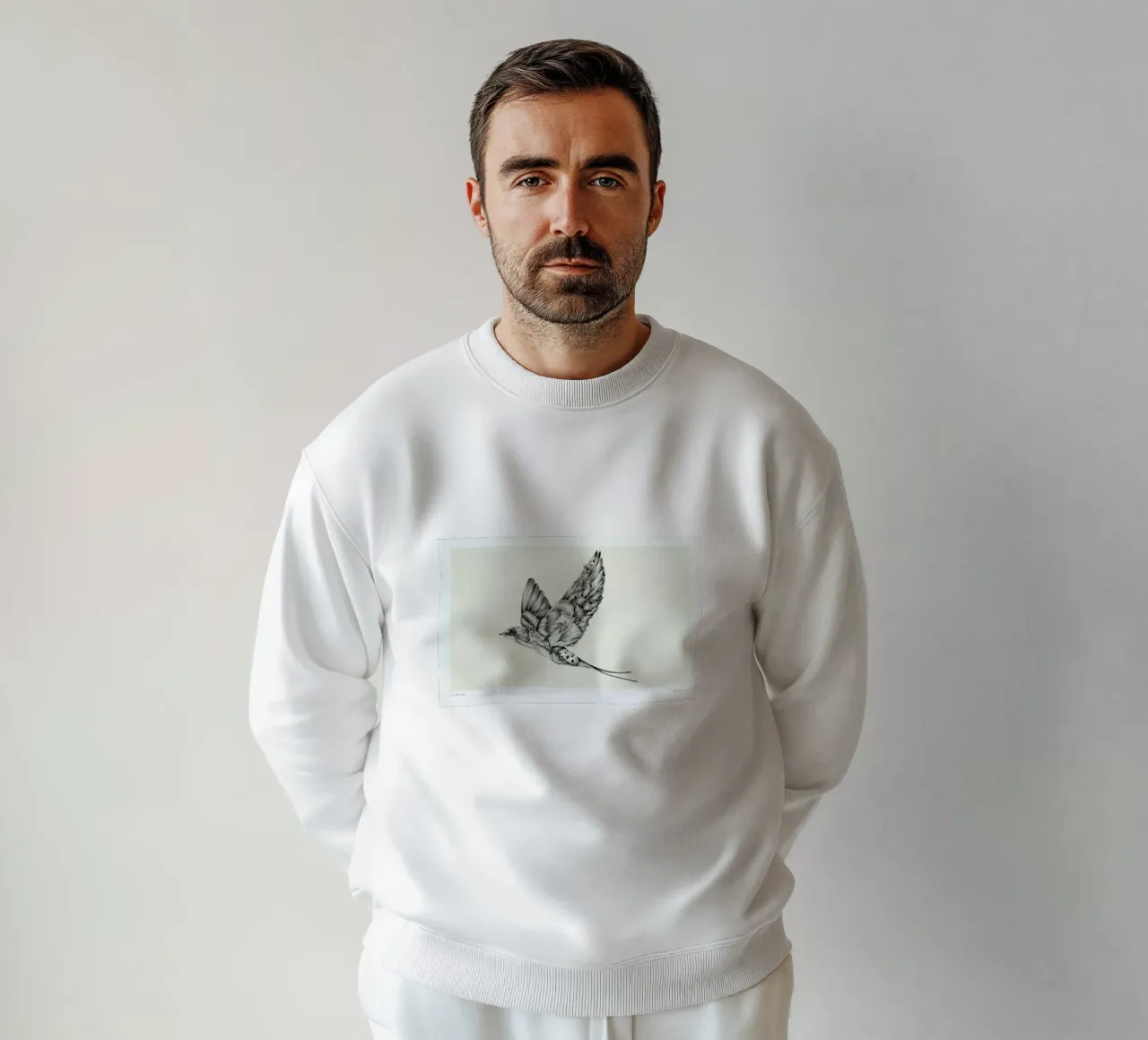 Swallow Sweatshirt von Faunesque