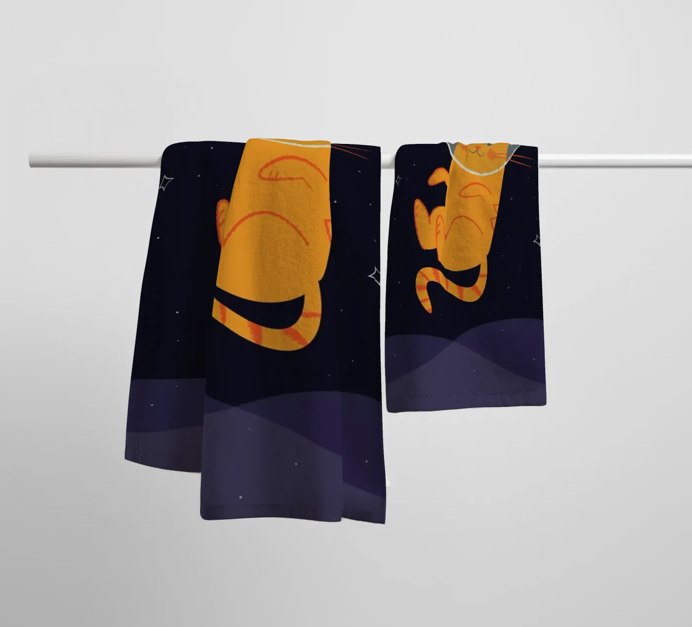 Floating Space Cat badhanddoek van Karin Bijlsma