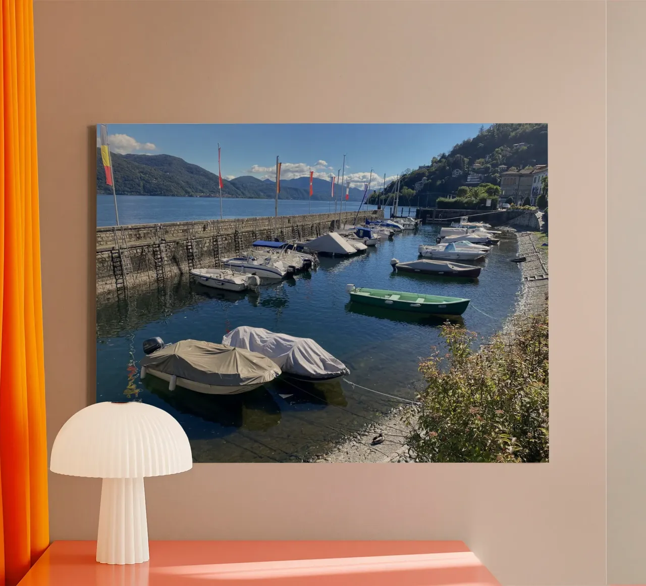 Lago Maggiore Cannobio canvas met Baklijst van Alexandra Joseph Fotomomente