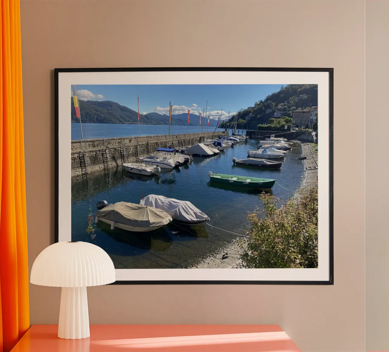 Lago Maggiore Cannobio poster con telaio in plastica da Alexandra Joseph Fotomomente