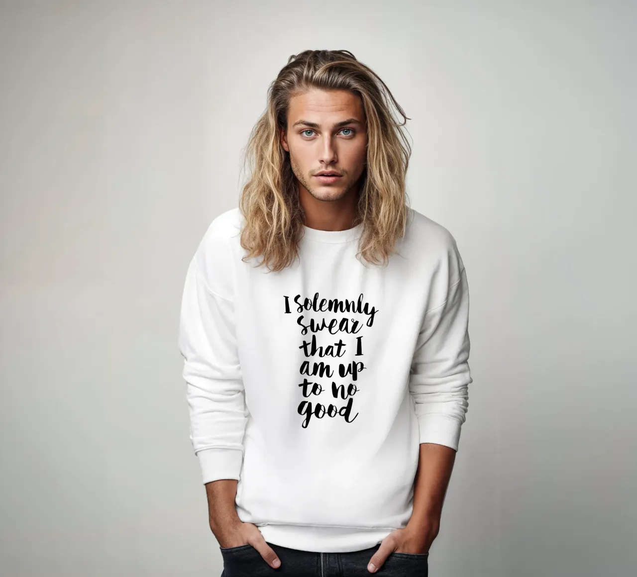 Ich schwöre feierlich, dass ich nichts Gutes im Schilde führe Sweatshirt von THE MOTIVATED TYPE