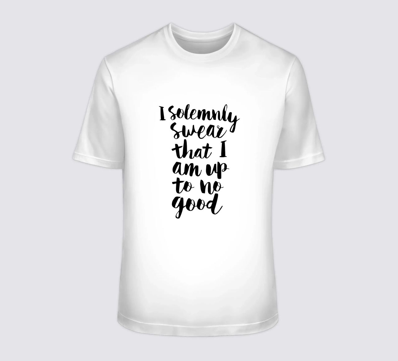 Giuro solennemente che non sto combinando nulla di buono t-shirt da THE MOTIVATED TYPE