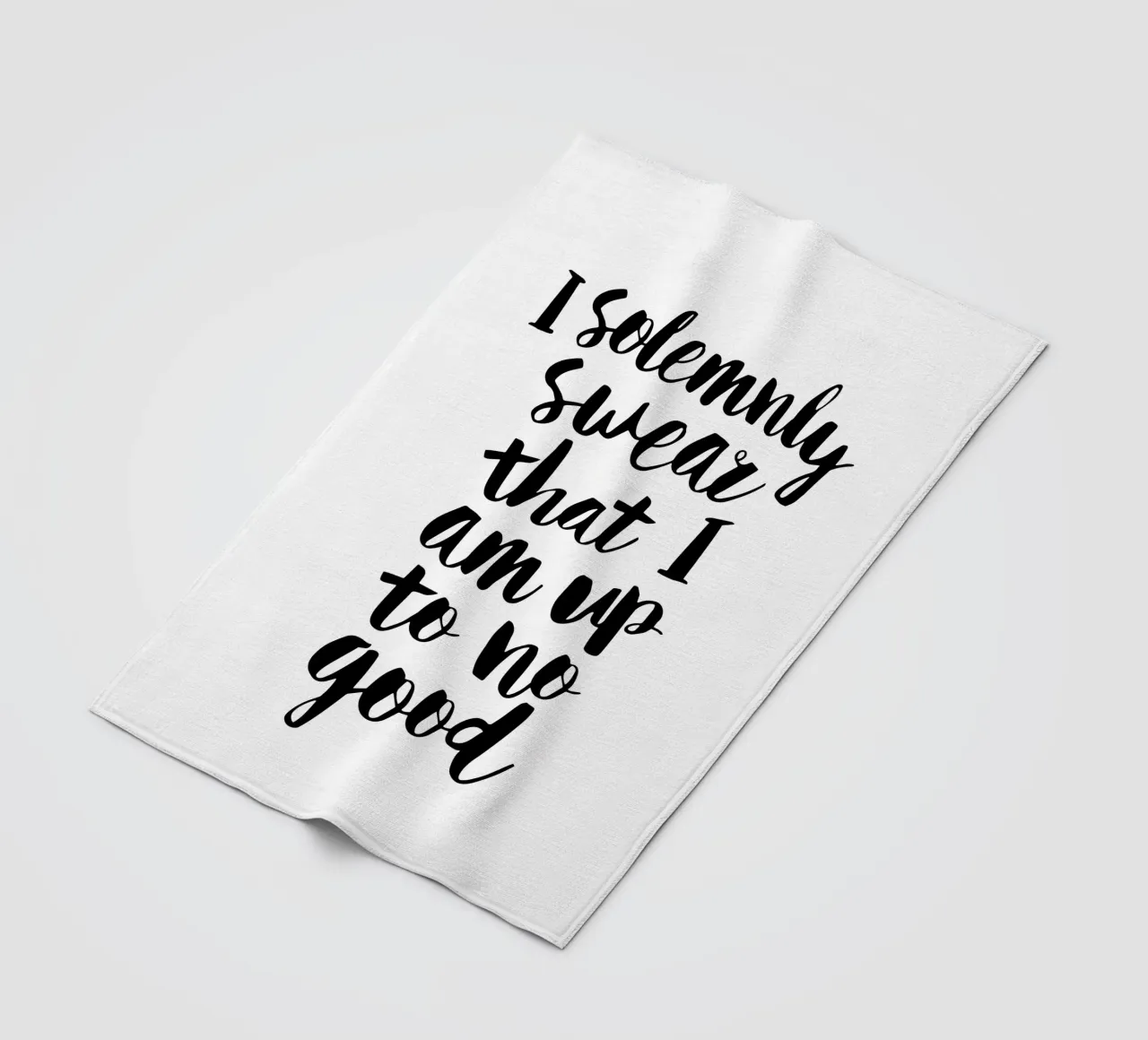 Ich schwöre feierlich, dass ich nichts Gutes im Schilde führe Fleecedecke von THE MOTIVATED TYPE