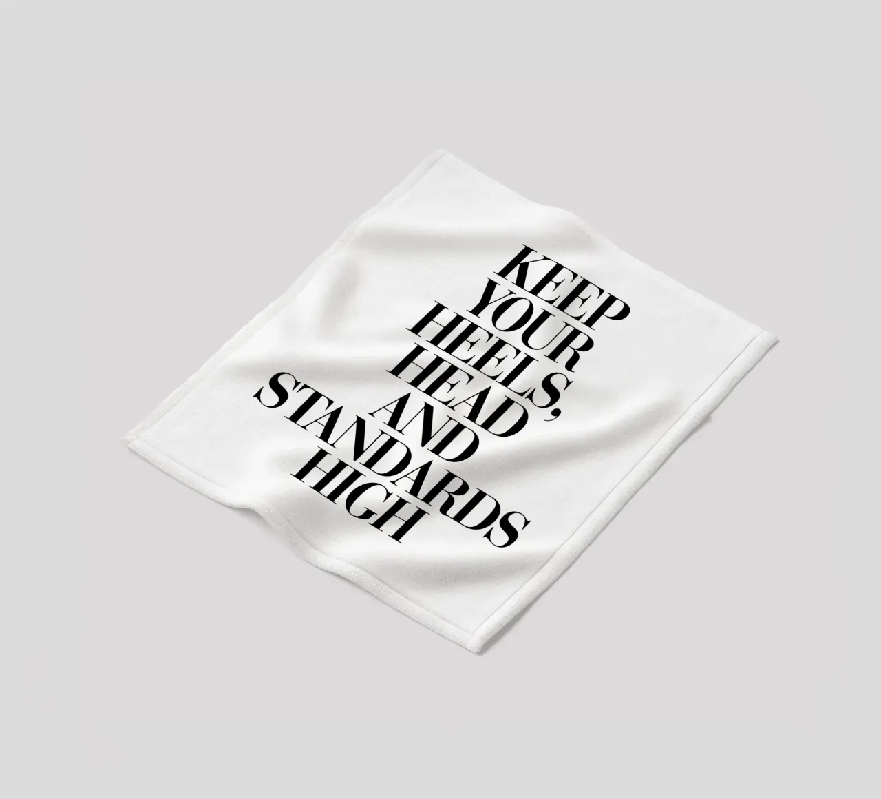 Halten Sie Ihre Absätze, Ihren Kopf und Ihre Standards hoch Typografie Design Fleecedecke von THE MOTIVATED TYPE
