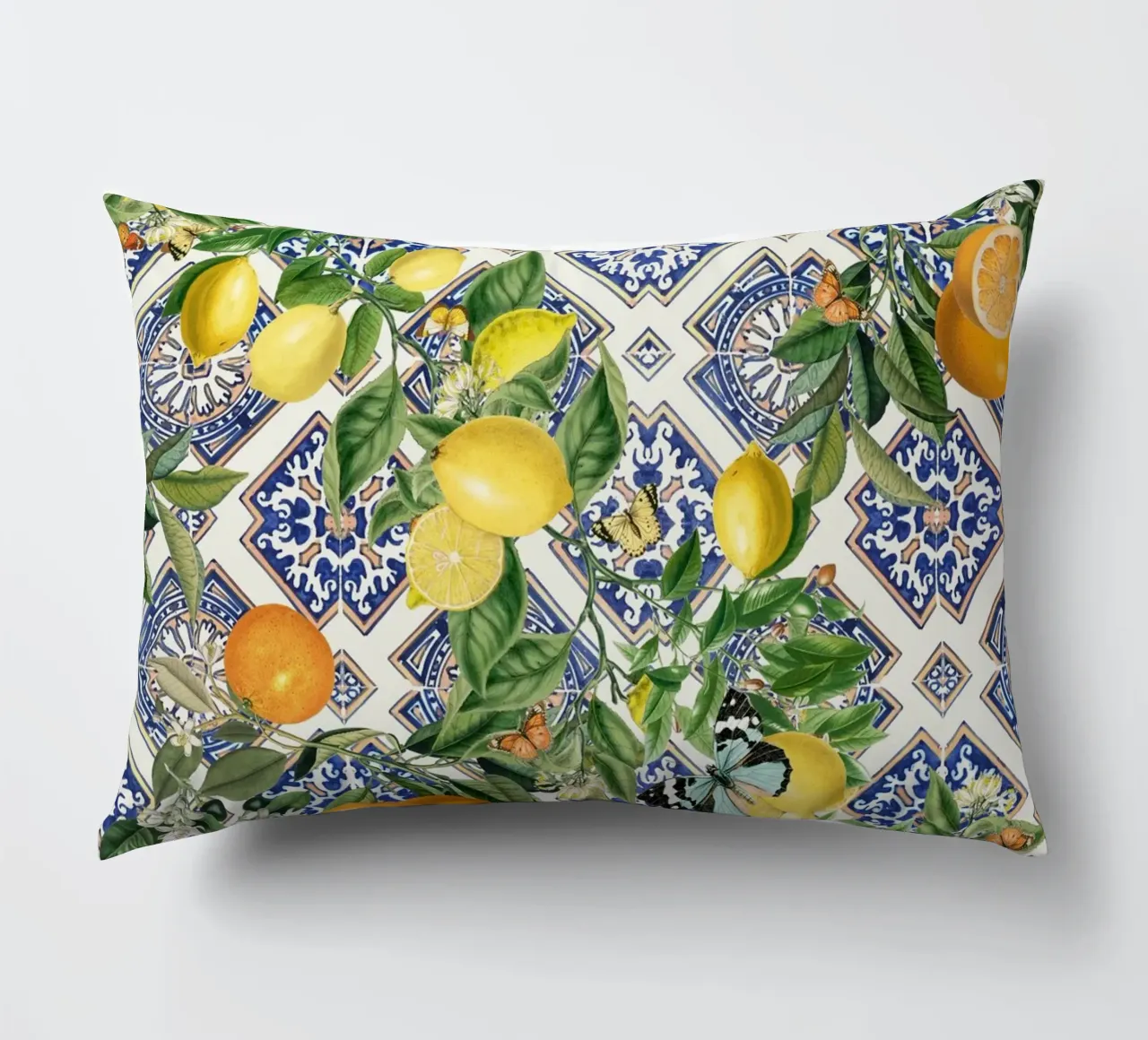 Limoni, agrumi e piastrelle blu cuscino da Bloomery Decor