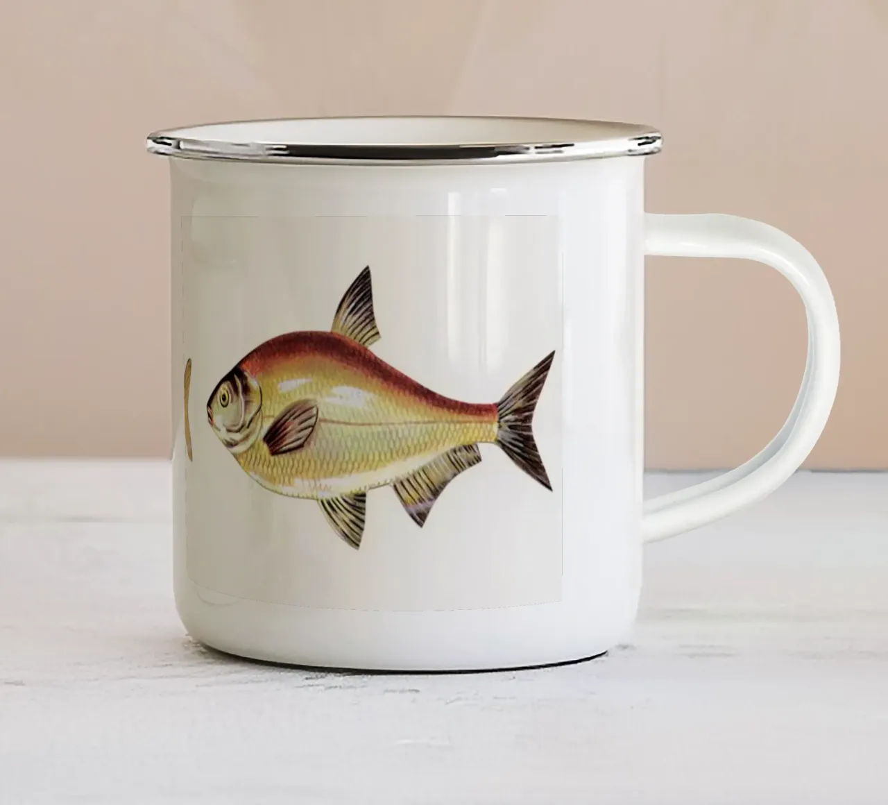 Lenza da pesca tazza in smalto da Cassia Beck Collage