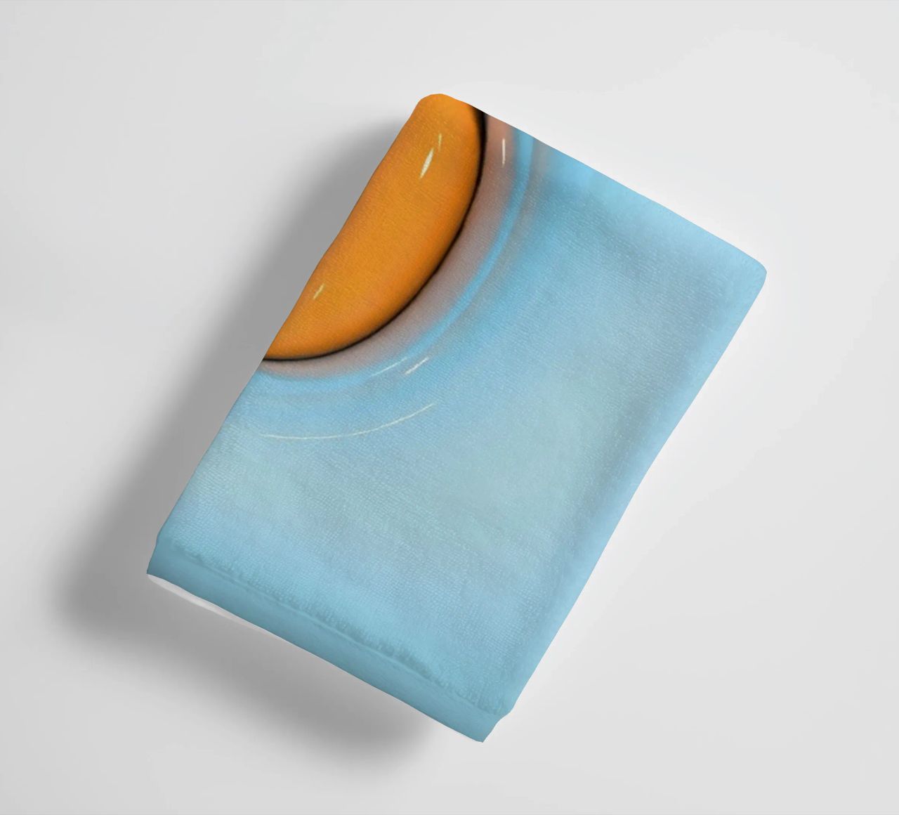 Bubblegum Inflate Initialen O Blau Handtuch von Malou-Studio