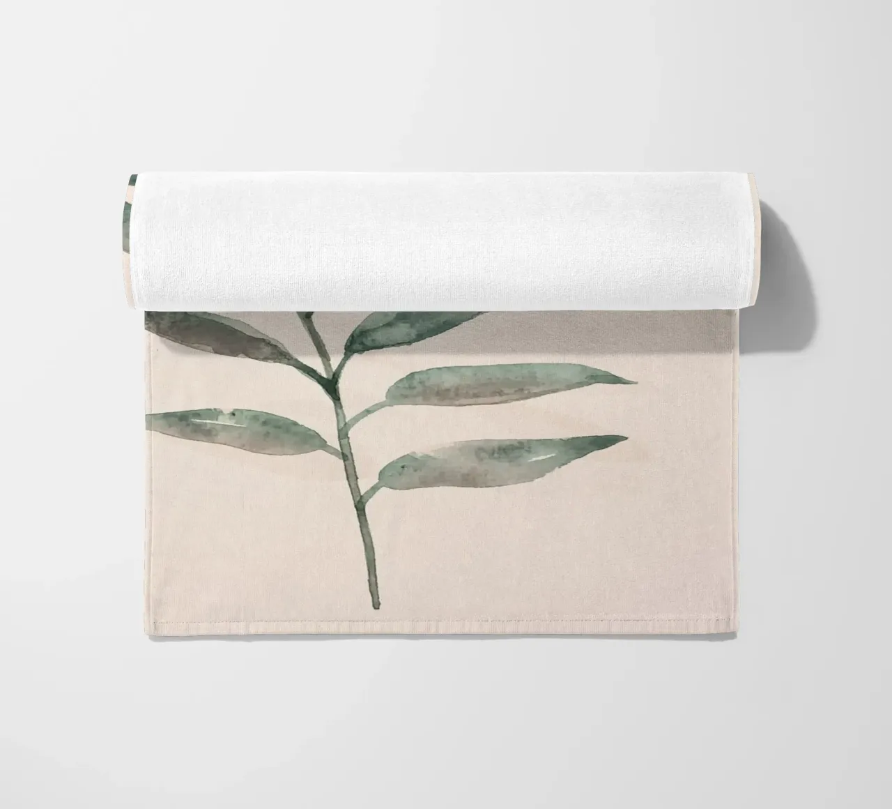 Foglie dipinte a mano ad acquerello nei colori salvia e rosa tenue telo mare da Bloomery Decor