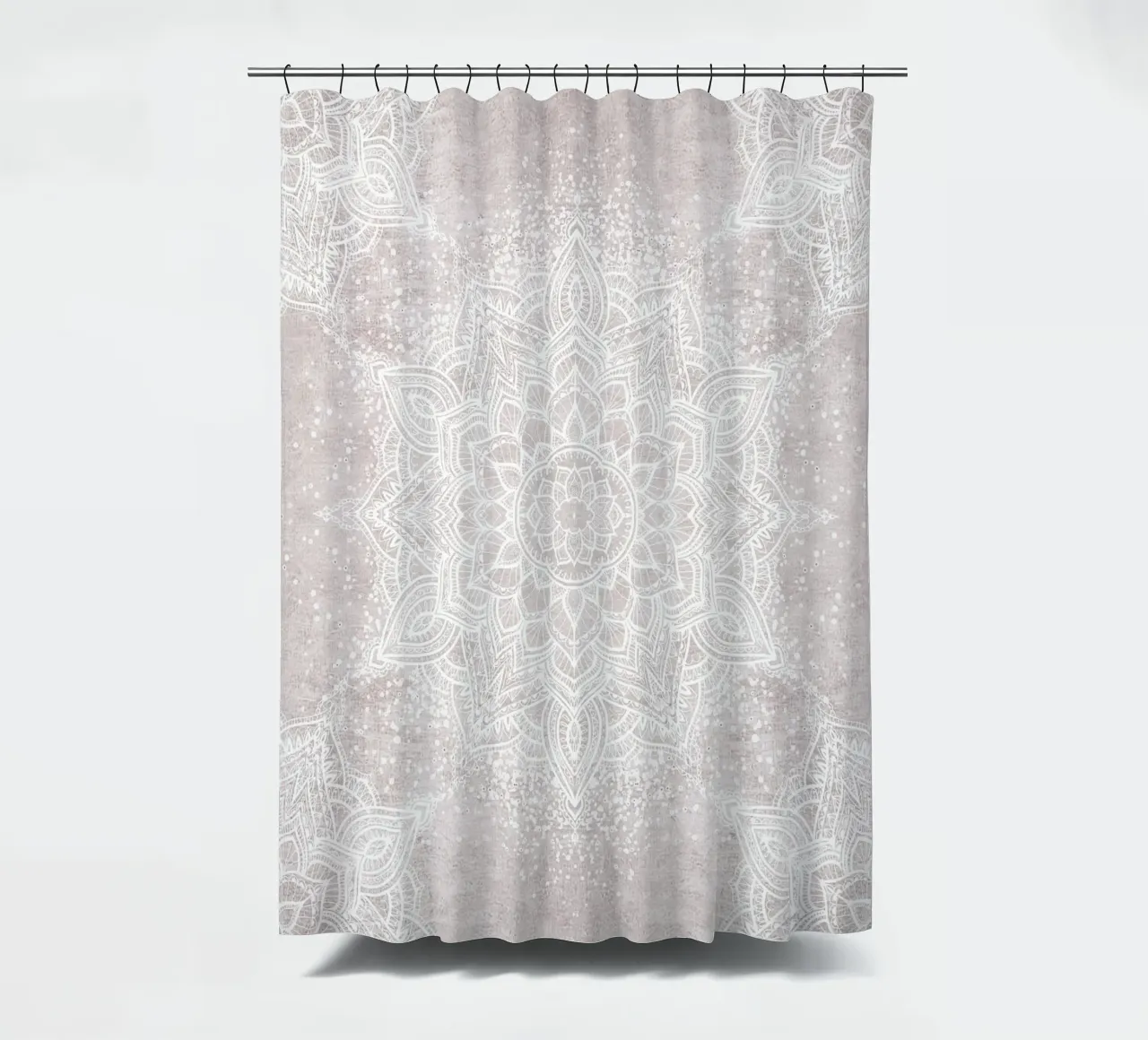 Vintage zachte boho mandala - neutraal blush douchegordijn van Bloomery Decor
