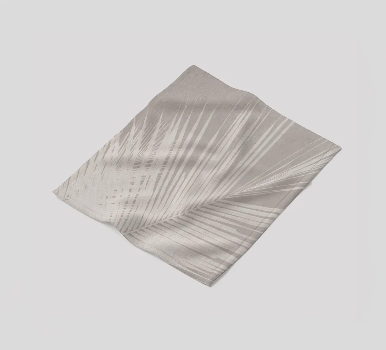 Feuille de palmier neutre sur lin beige plaid polaire de Bloomery Decor