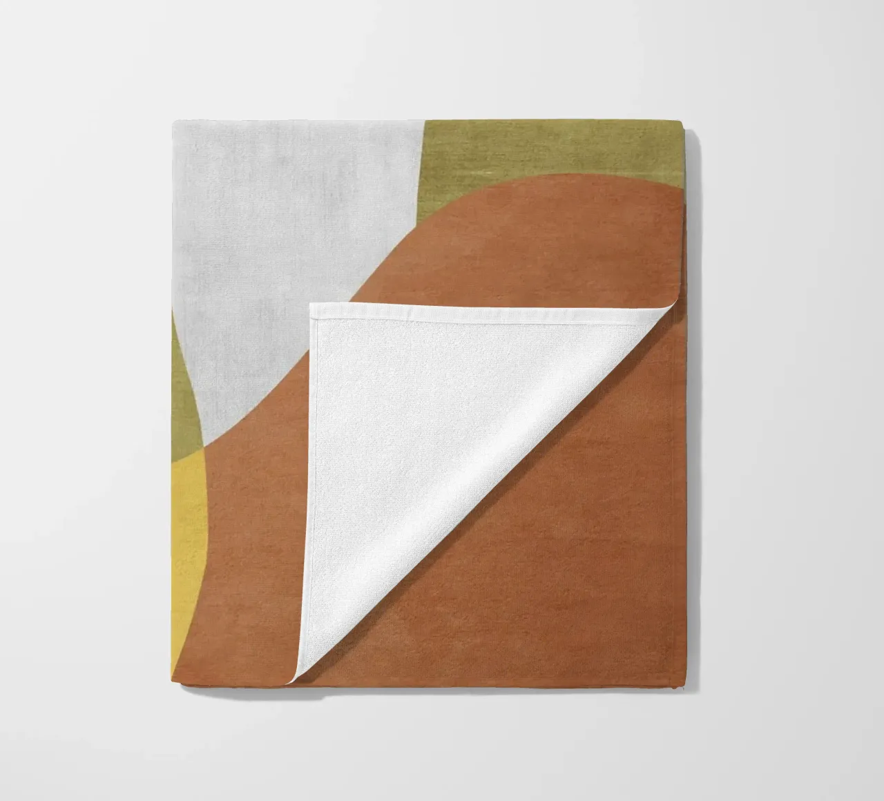 Abstract forms in earthy tones Strandtuch von LisaArtes