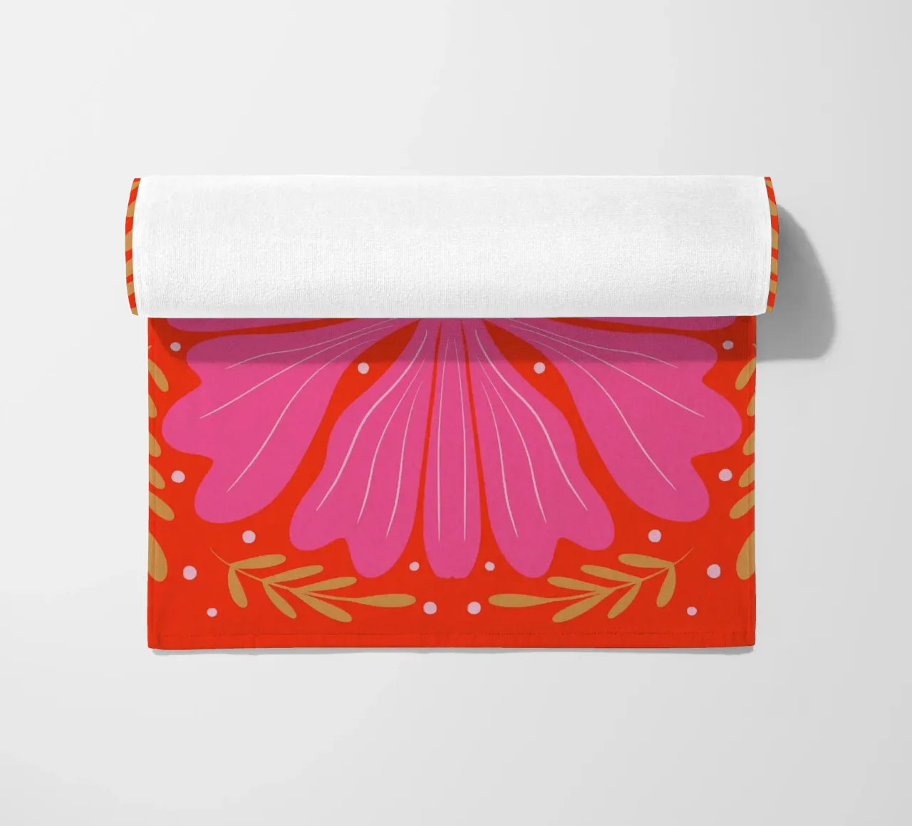 Audace fiore astratto - rosa e rosso telo mare da Wackapacka