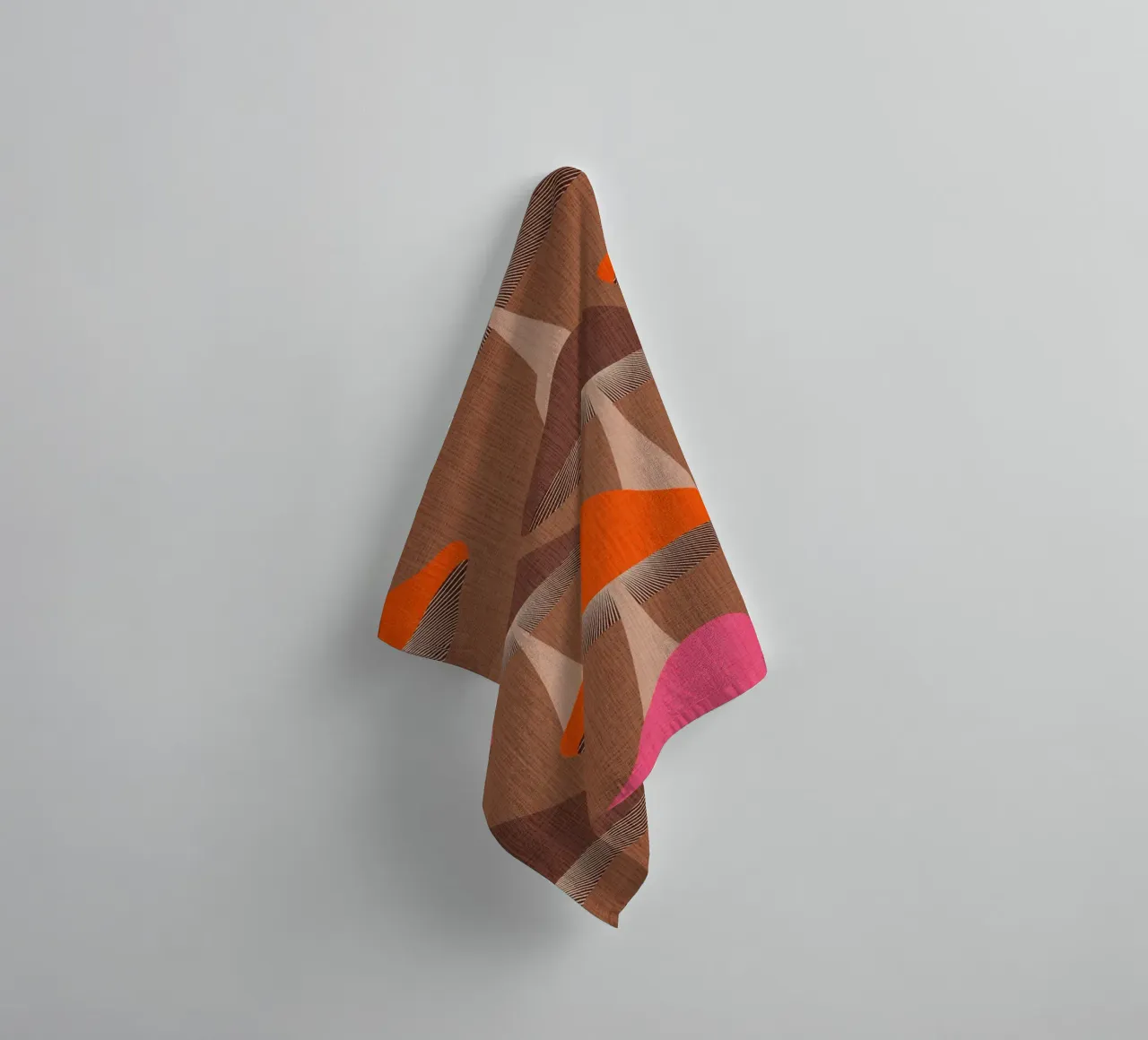 Surreal Mid Mod Fungi Ontwerp - Mokka Mousse badhanddoek van Dominique Vari