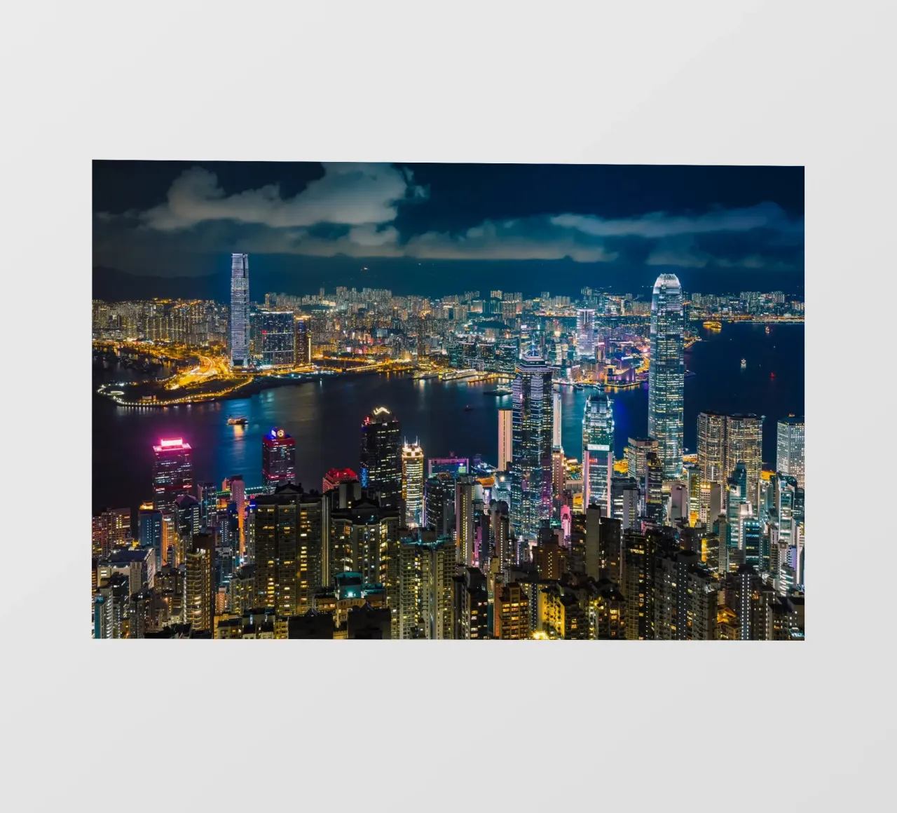 HONG KONG 10 telo in pvc da Tom Uhlenberg