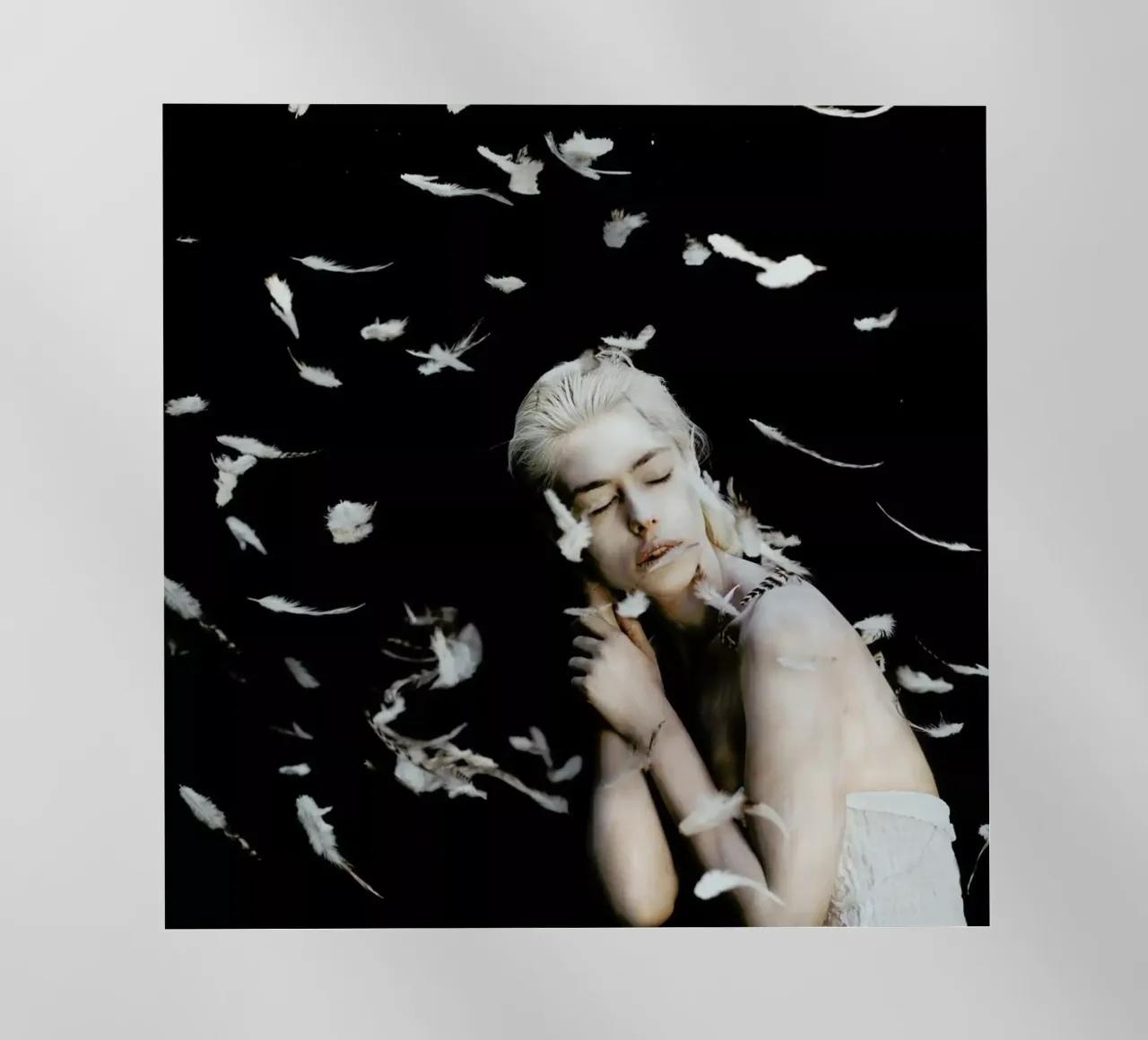 Dream Awake pellicola backlit da Jovana Rikalo