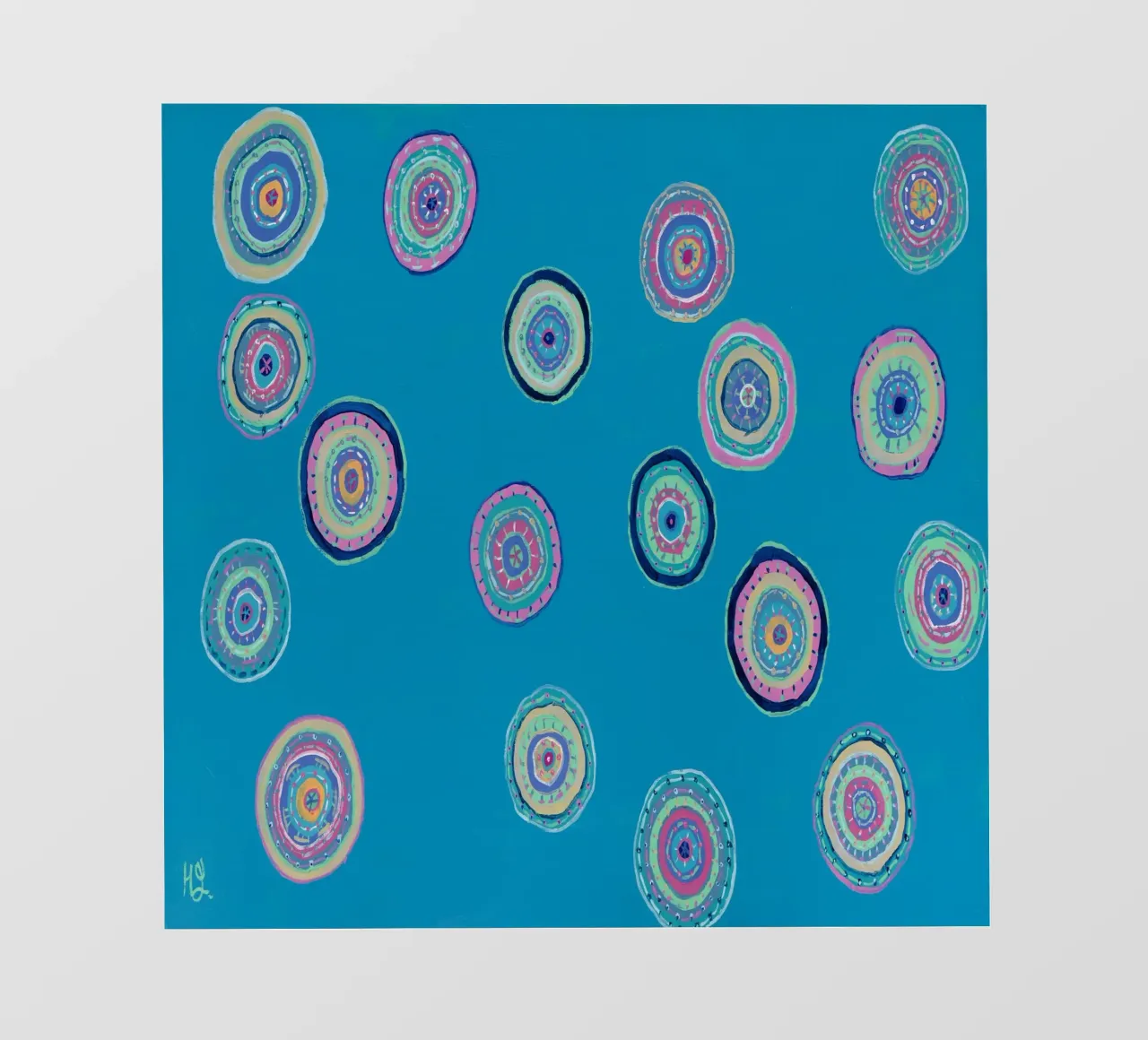 Orbite danzanti pellicola backlit da Helen Joynson