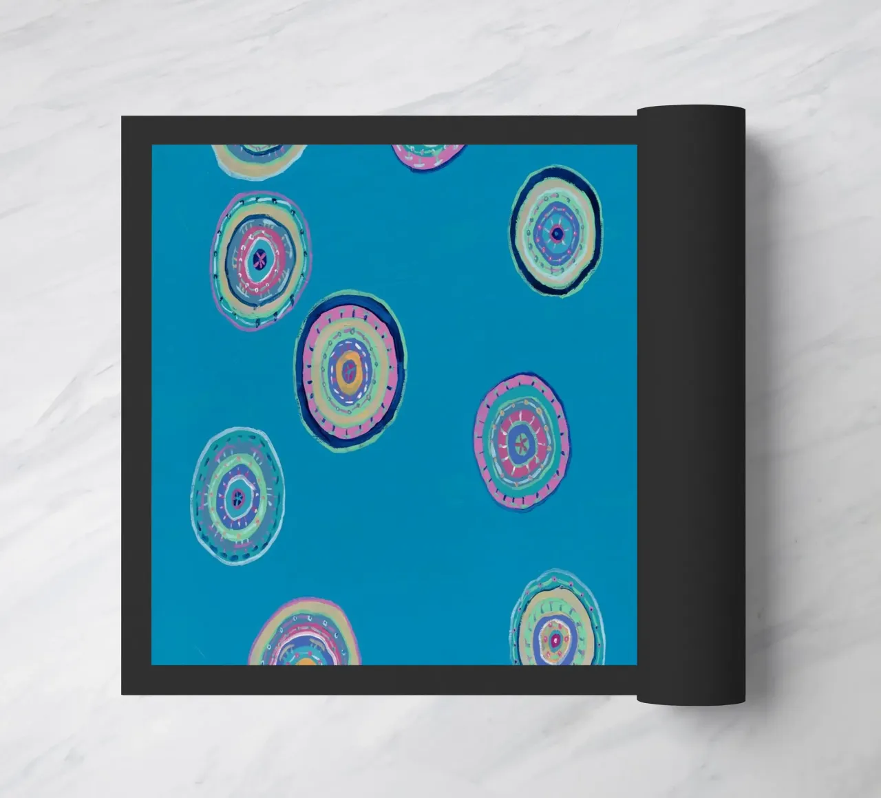 Dansende bollen deurmat van Helen Joynson