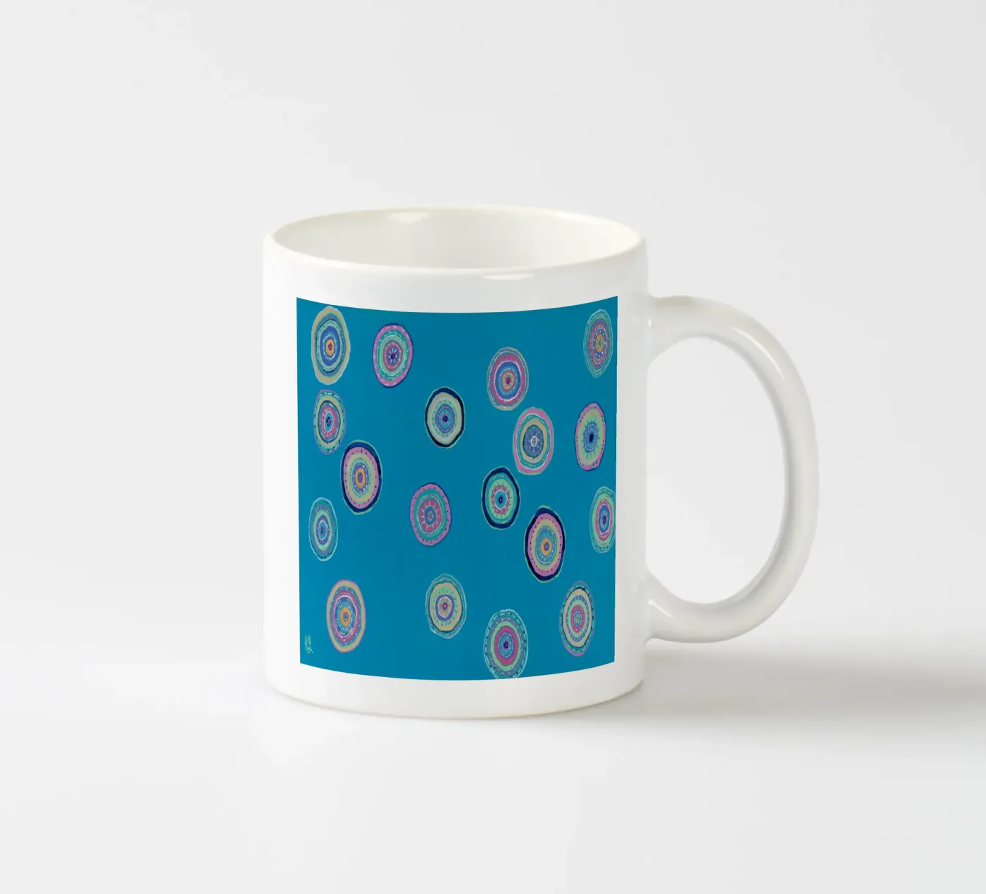 Dancing Orbs mug en céramique de Helen Joynson