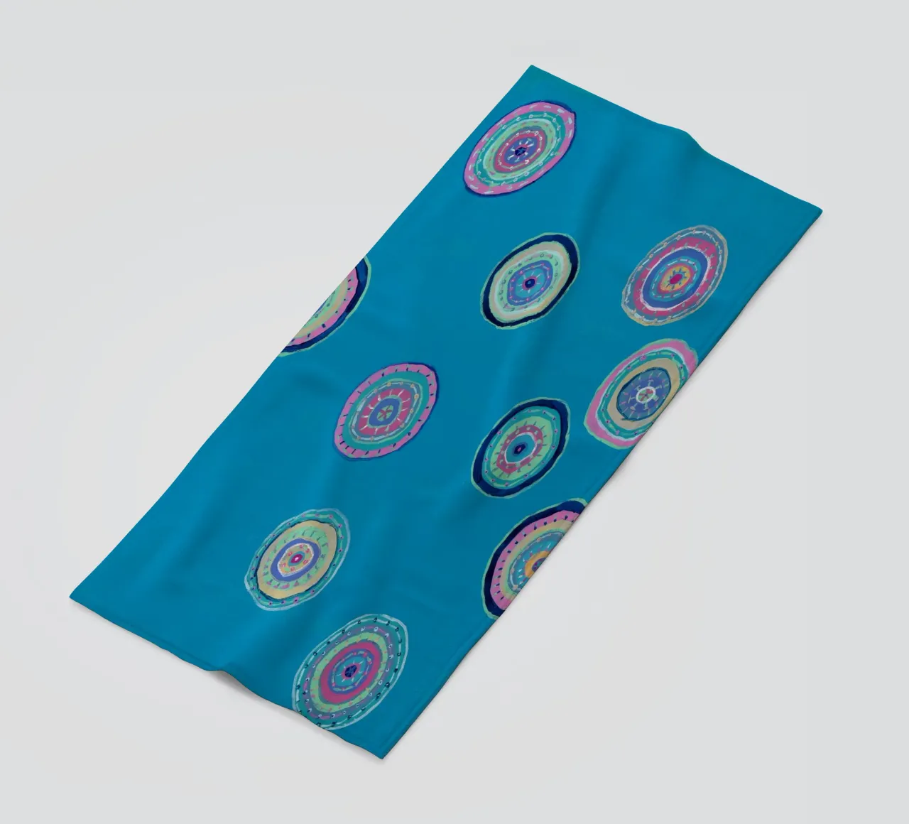 Orbite danzanti telo mare da Helen Joynson