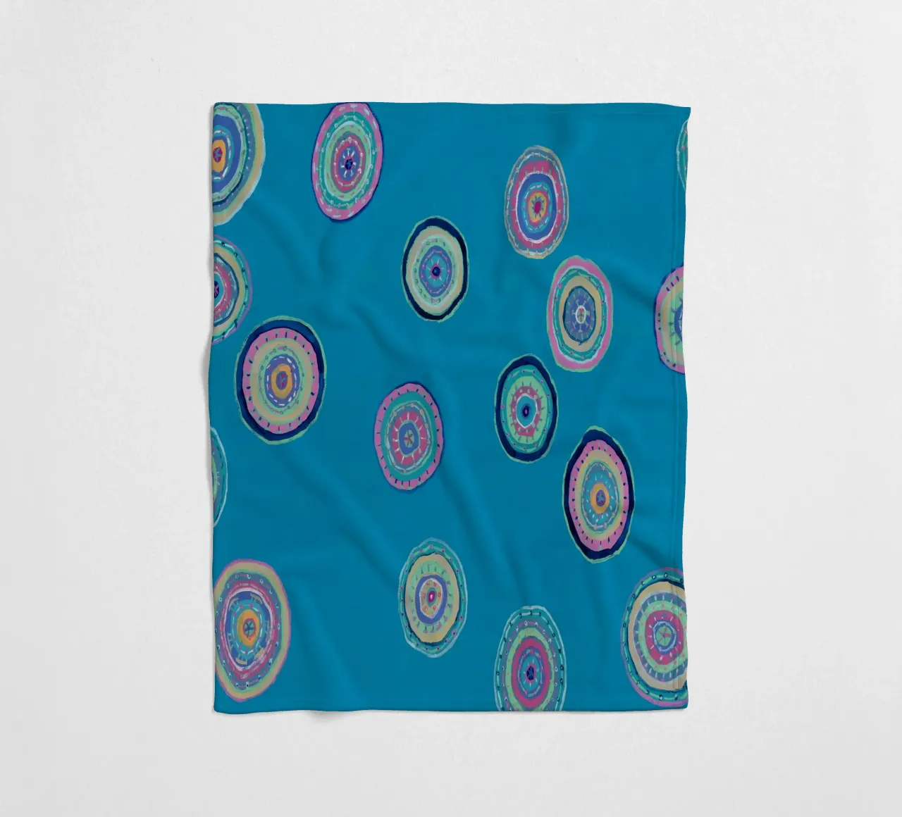 Tanzende Kugeln Fleecedecke von Helen Joynson