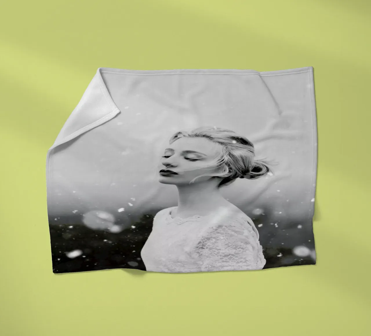 Snowing Fleecedecke von Jovana Rikalo