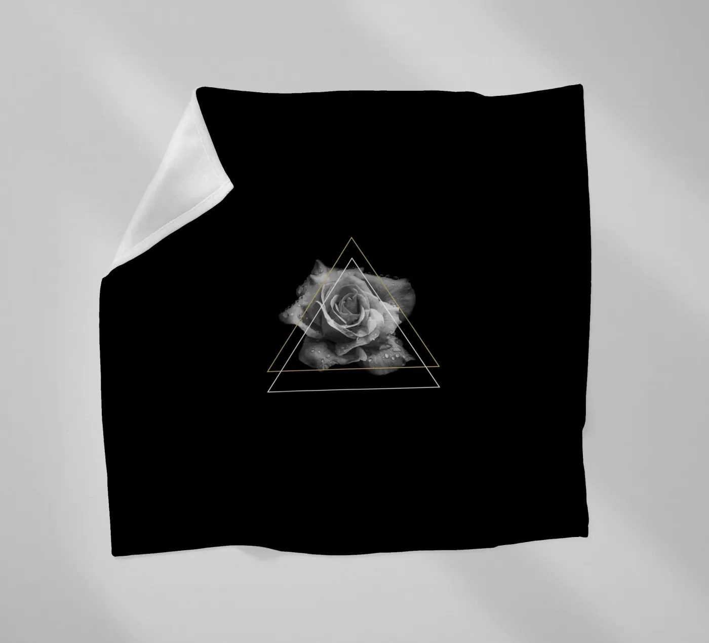 Rose fleecedeken van KHouse Studio