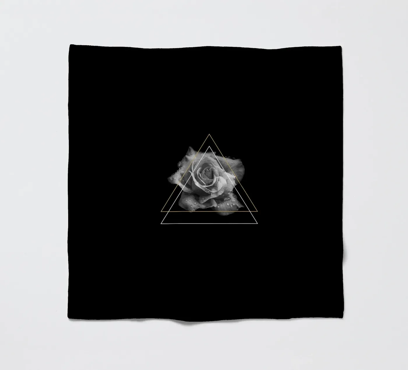 Rose fleecedeken van KHouse Studio
