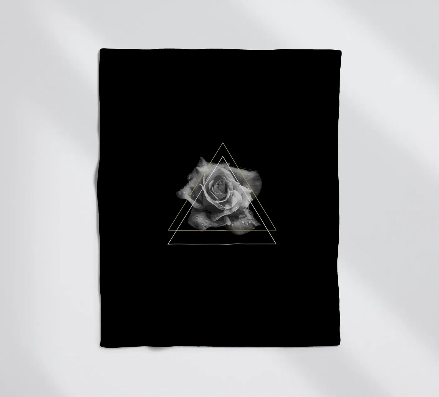 Rose fleecedeken van KHouse Studio