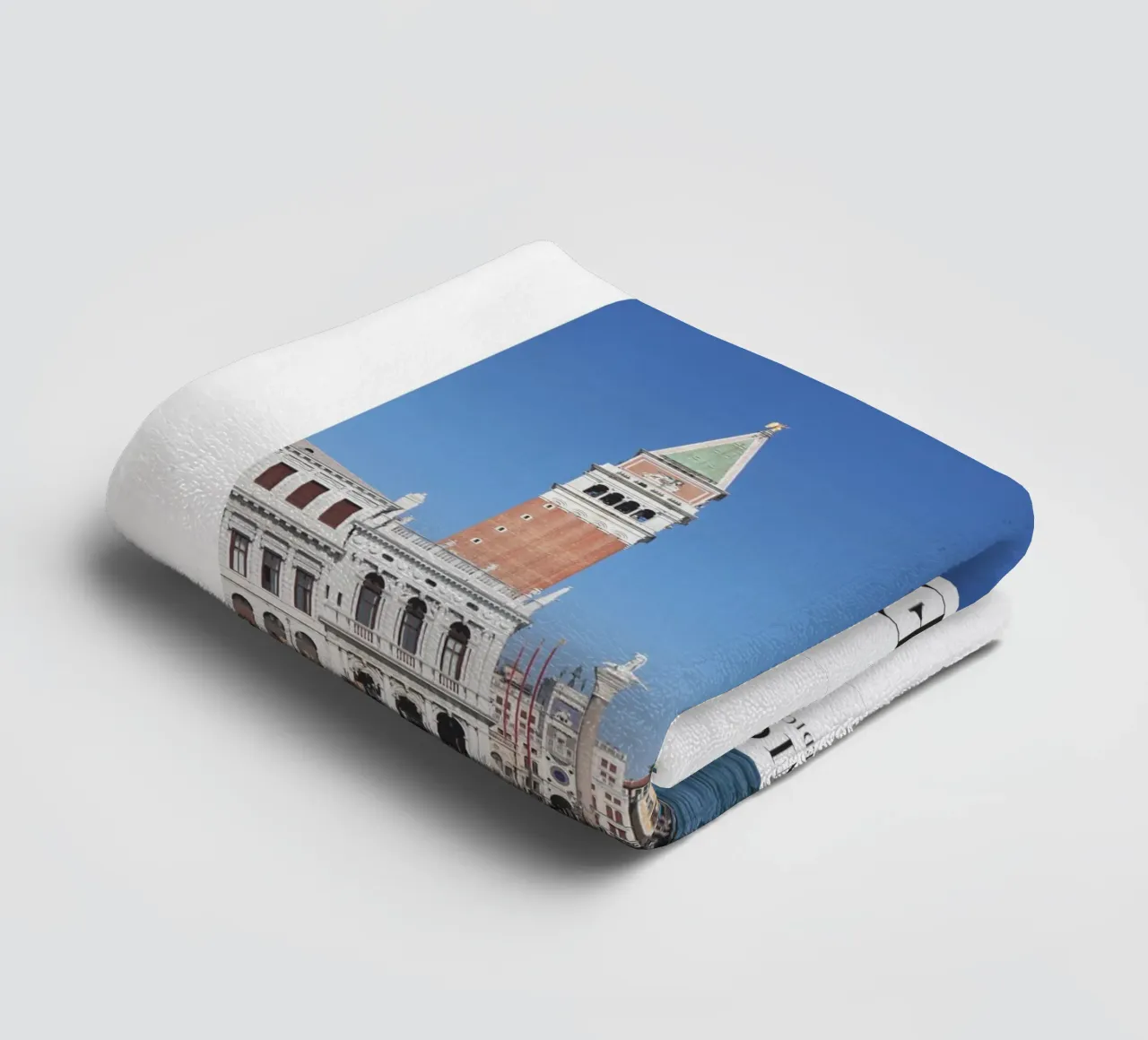 Venice towel by SusanneSchulz