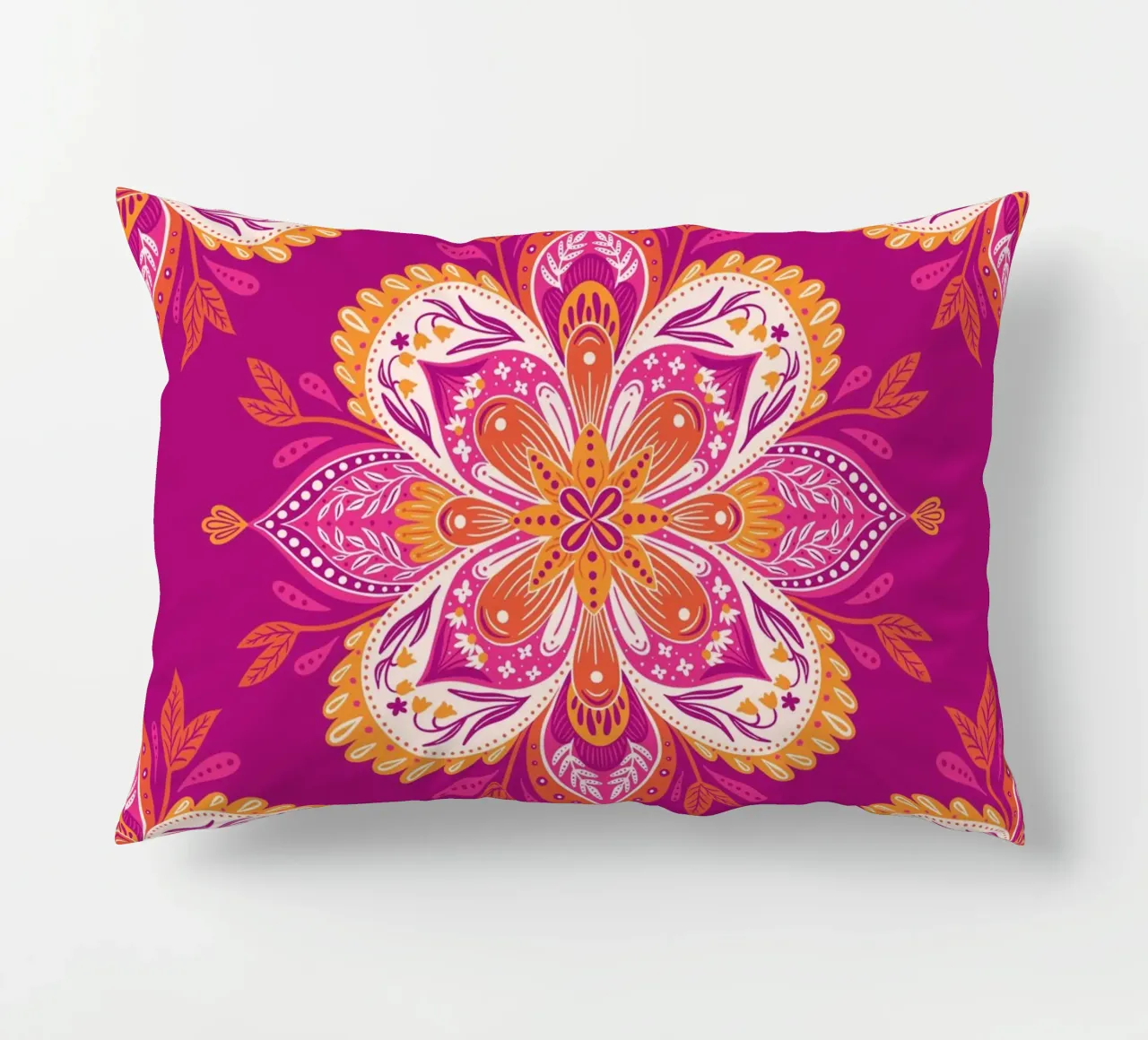 pink Mandala cuscino da nicigabrieldesigns