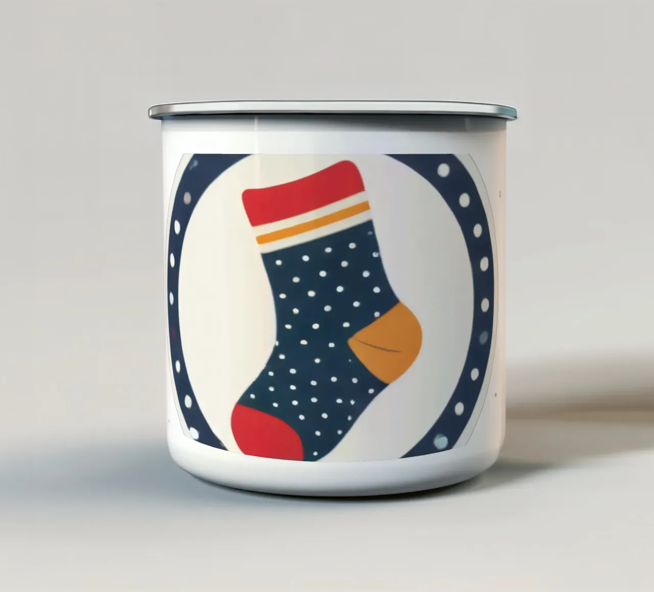 illustrazione di un calzino colorato tazza in smalto da DesignDoodle