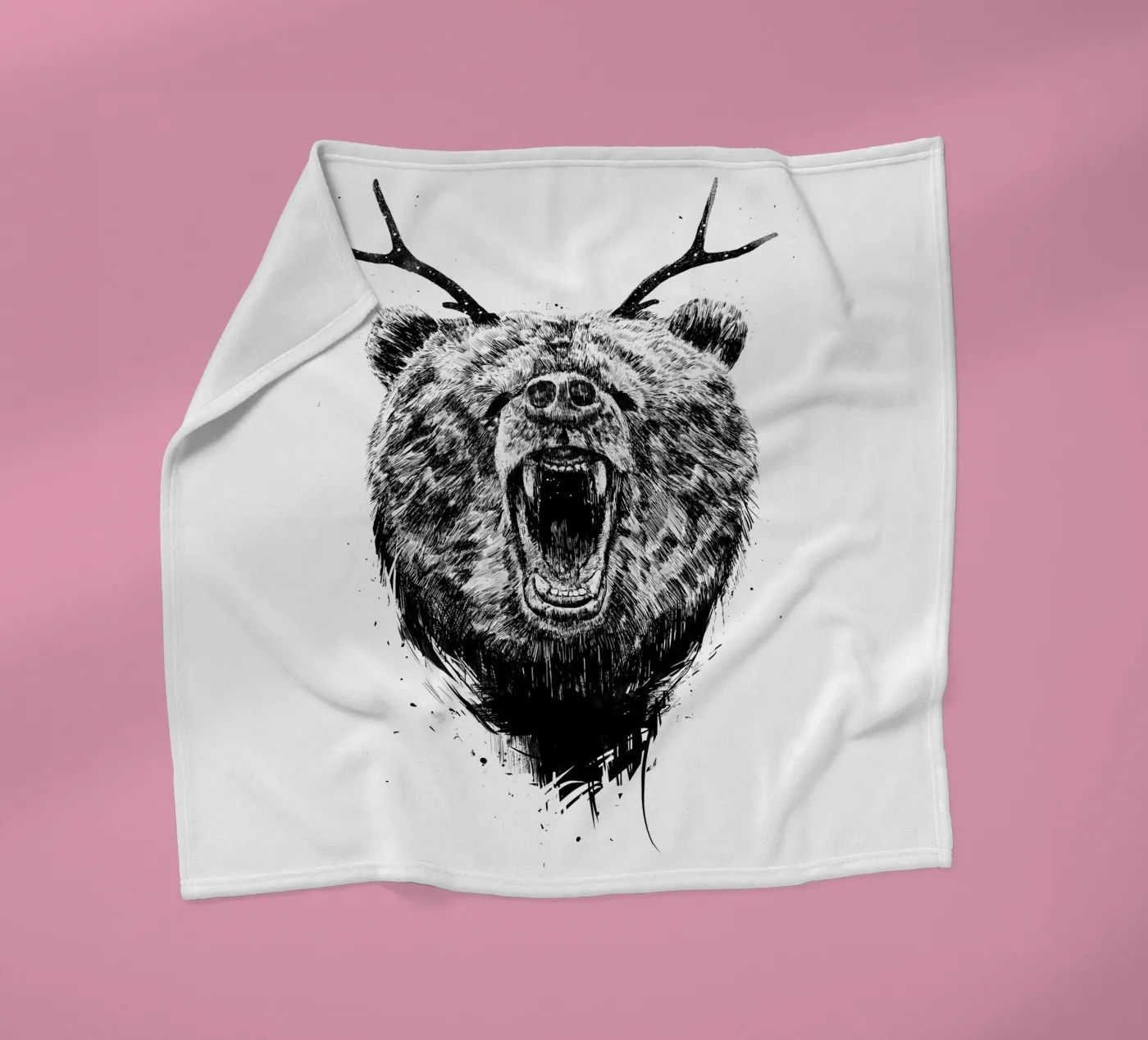 Angry Bear Fleecedecke von Balazs Solti