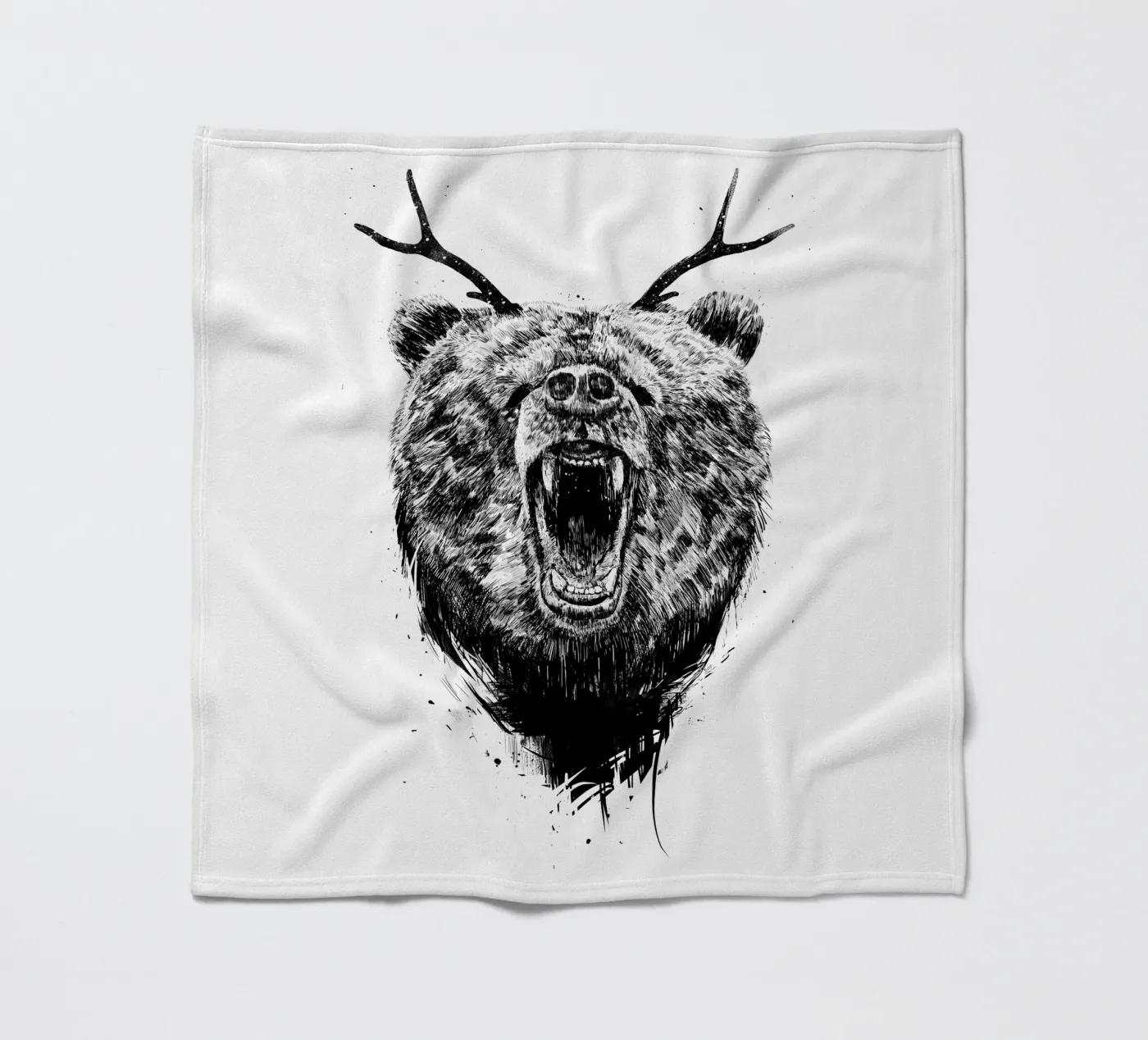 Angry Bear Fleecedecke von Balazs Solti
