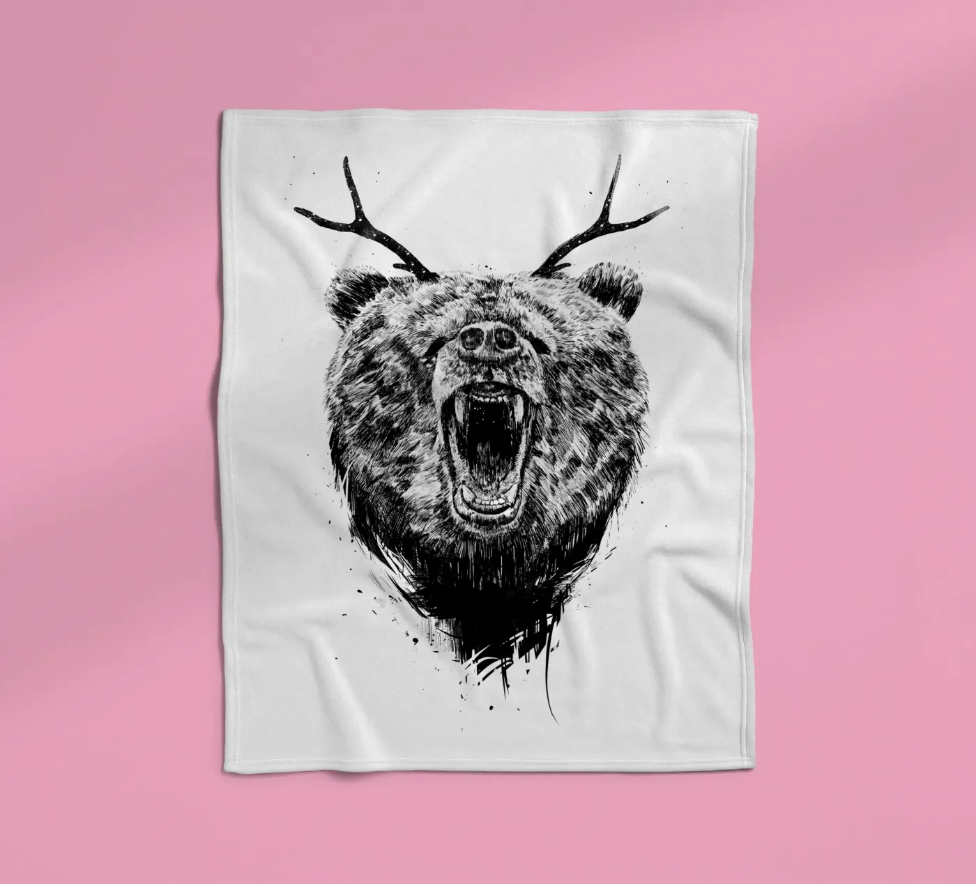 Angry Bear Fleecedecke von Balazs Solti