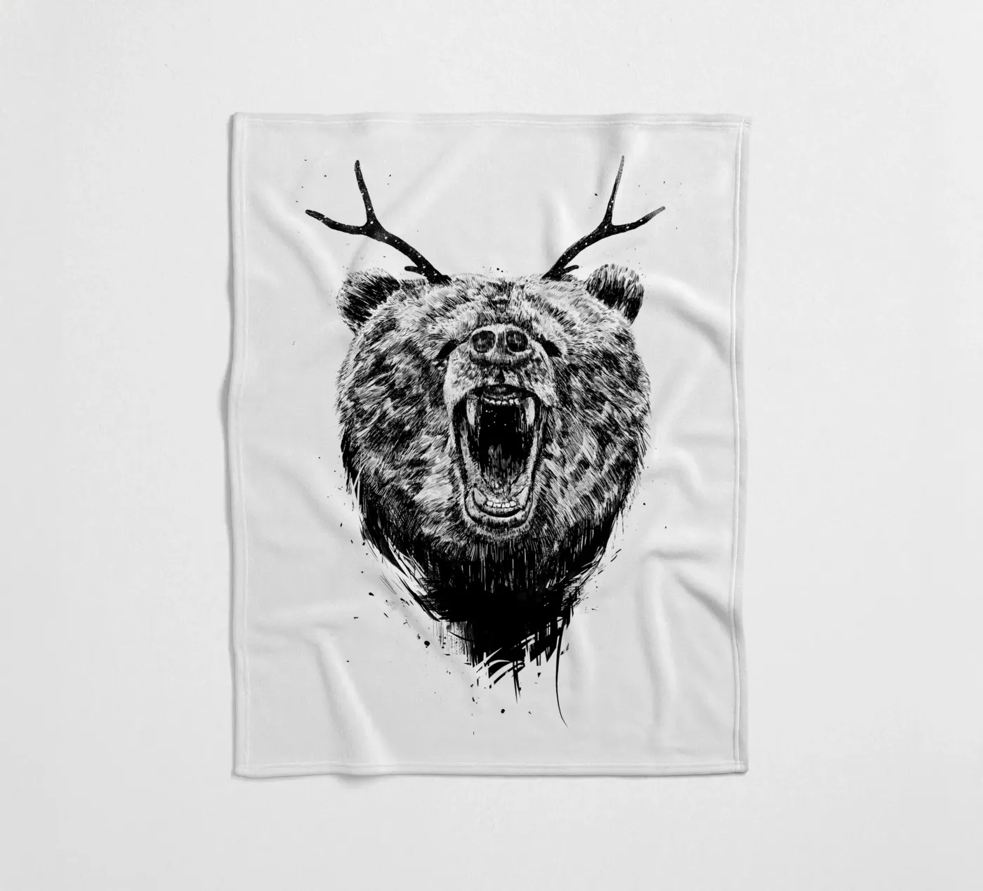 Angry Bear Fleecedecke von Balazs Solti