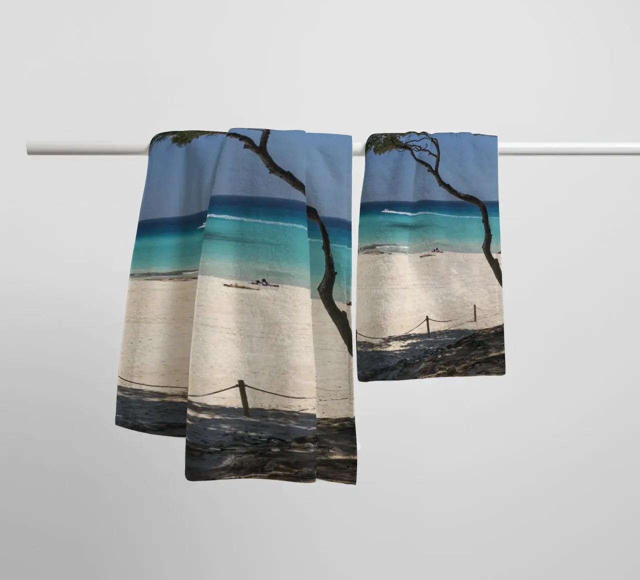 Spiaggia di Maiorca asciugamano da bagno da Reisefotografie - Bilder aus aller Welt