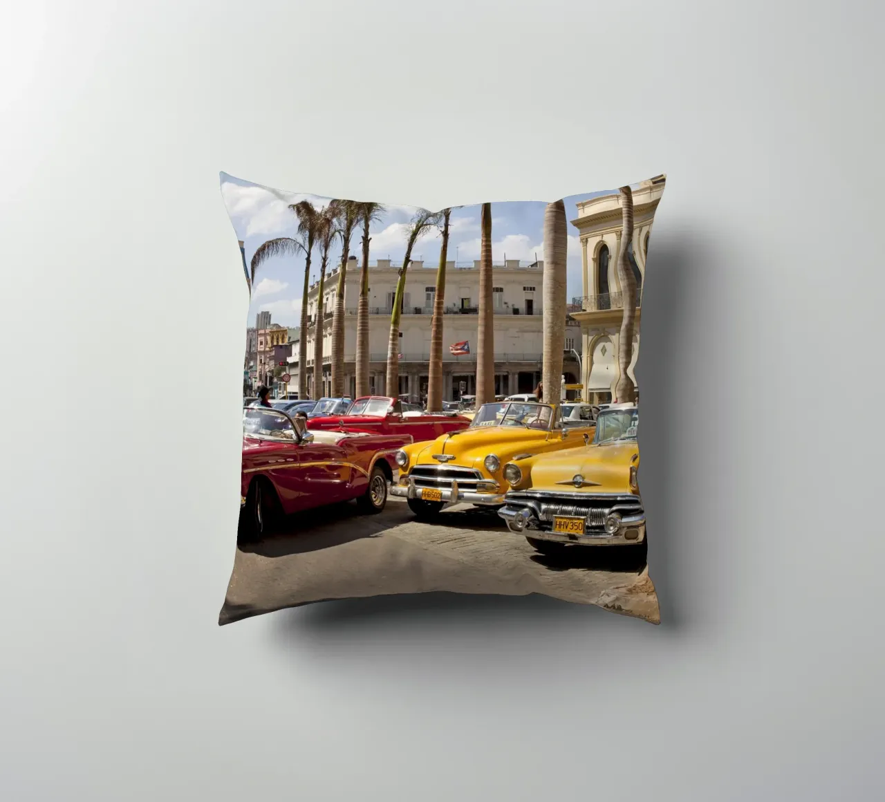 Oldtimer in Havanna cuscino da Reisefotografie - Bilder aus aller Welt