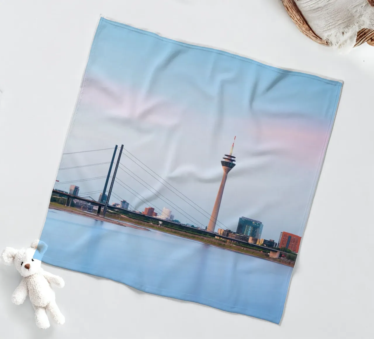 DÜSSELDORF 08 coperta in pile da Tom Uhlenberg