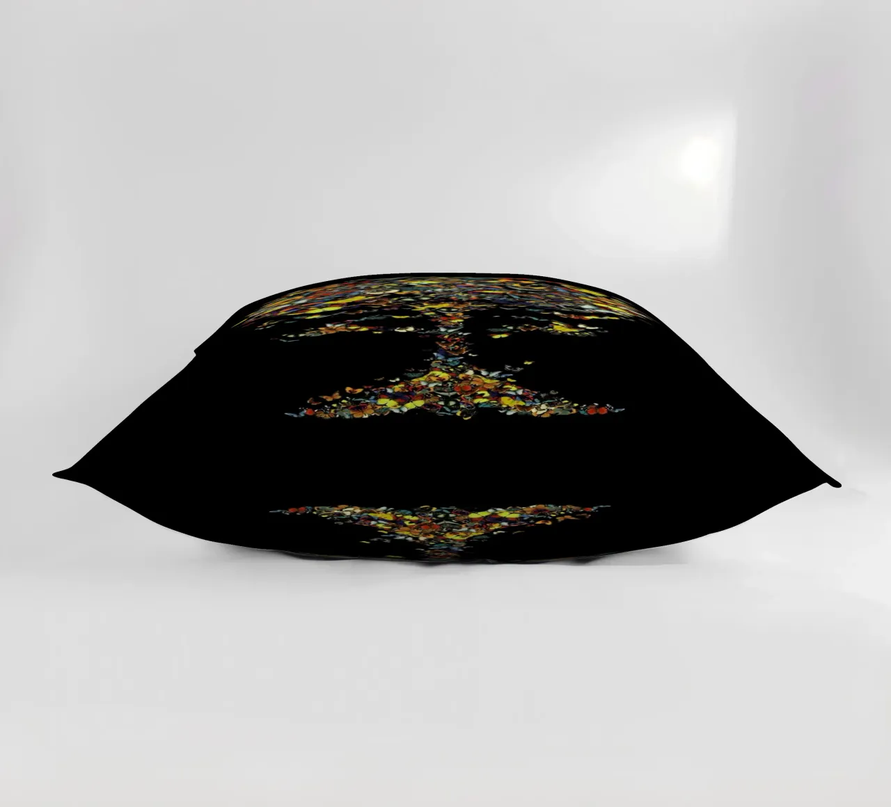 Atomic Butterfly cuscino da Tobe Fonseca