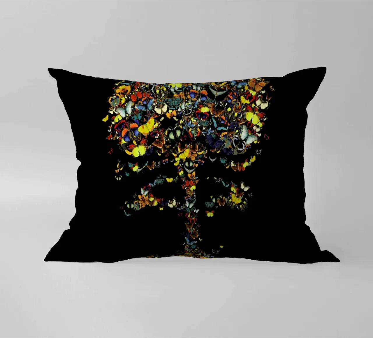 Atomic Butterfly cuscino da Tobe Fonseca