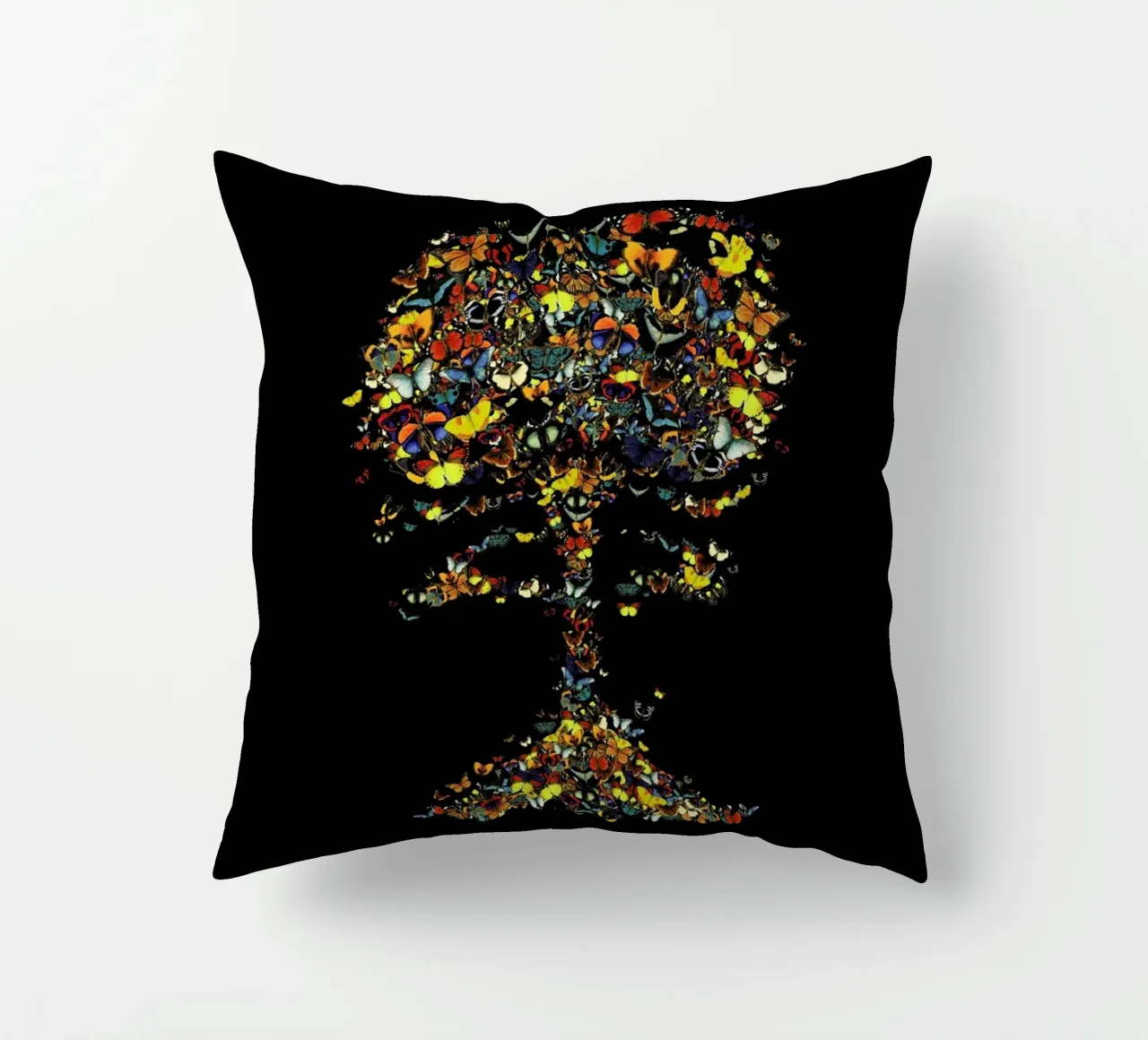 Atomic Butterfly cuscino da Tobe Fonseca